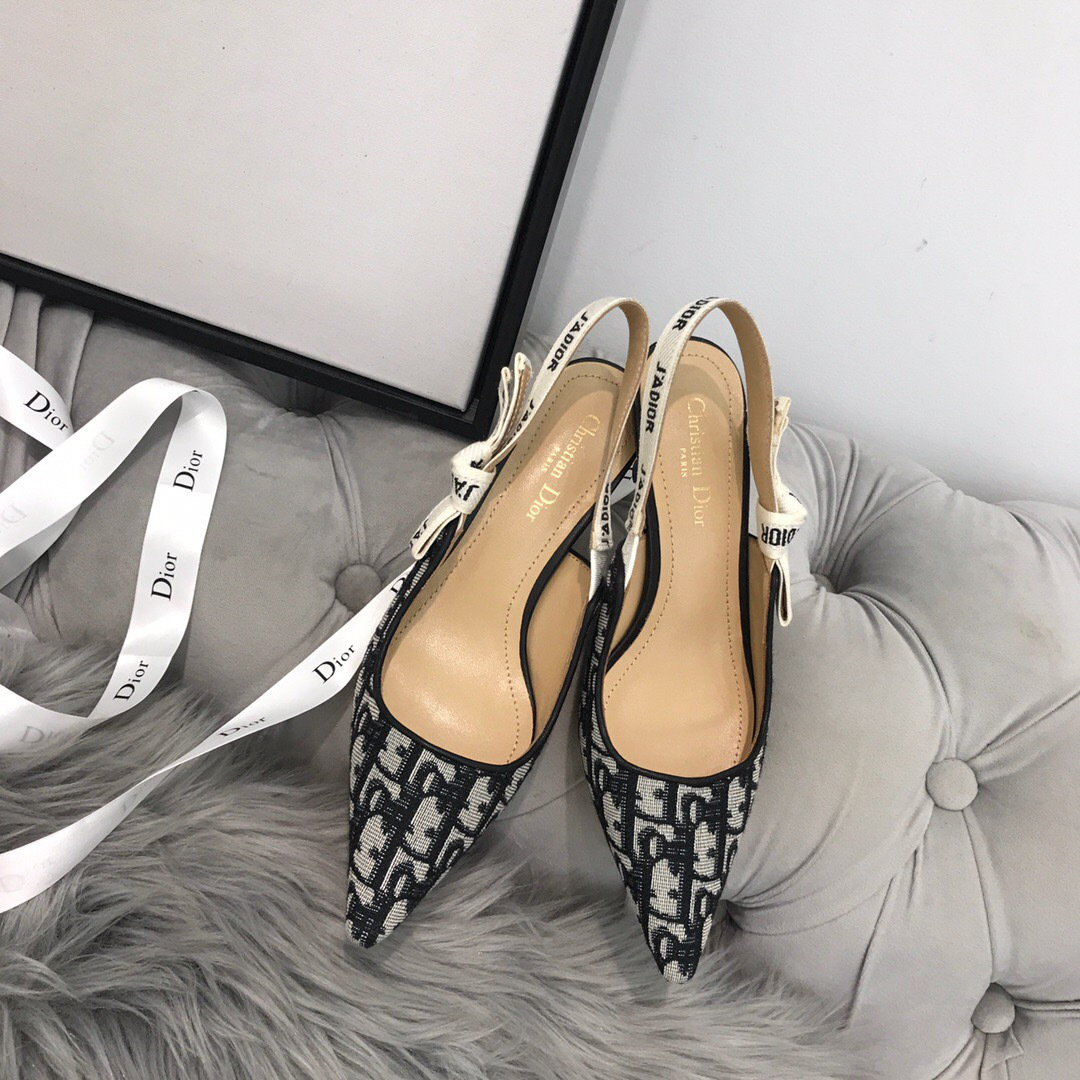 D10r Black Mid Heel shoes 6.5cm
