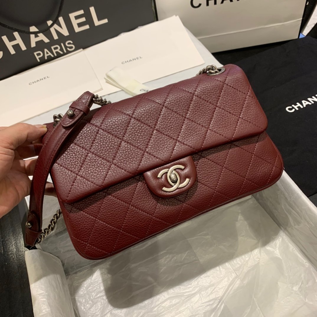 Ch**el CF BAG CAVIAR 24CM RED