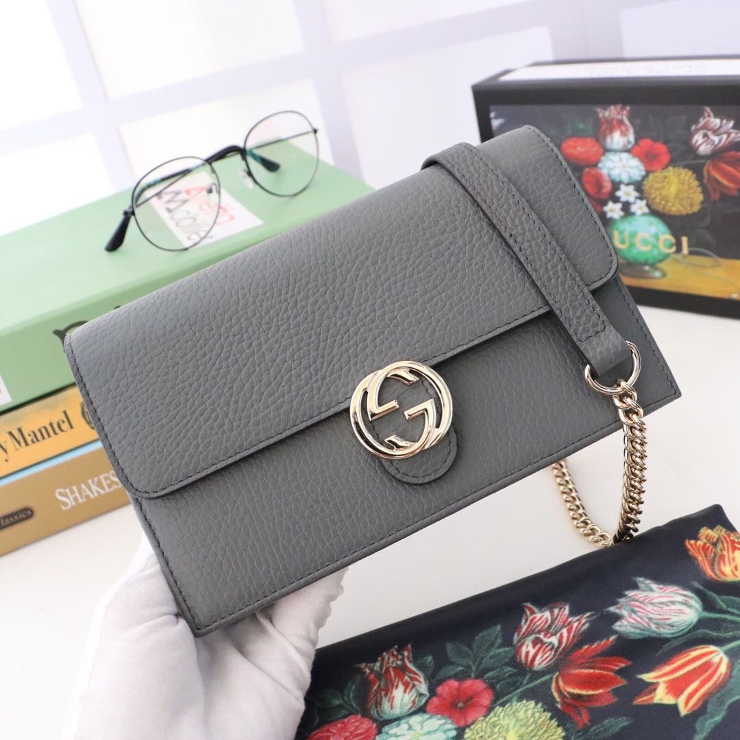 Gvc*1 510314 Gray Leather Interlocking Bag