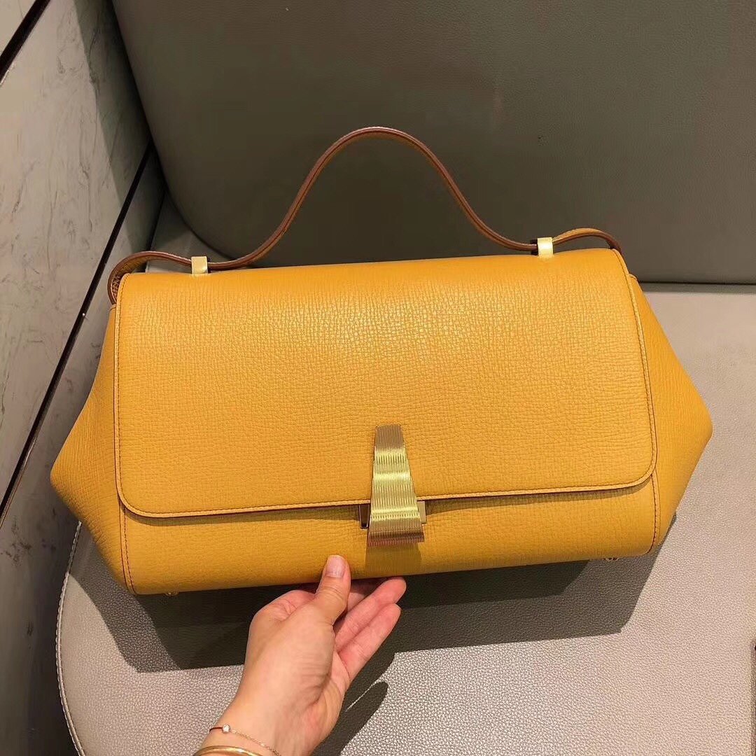 B0tt*ga Ven*ta angle bag 592139