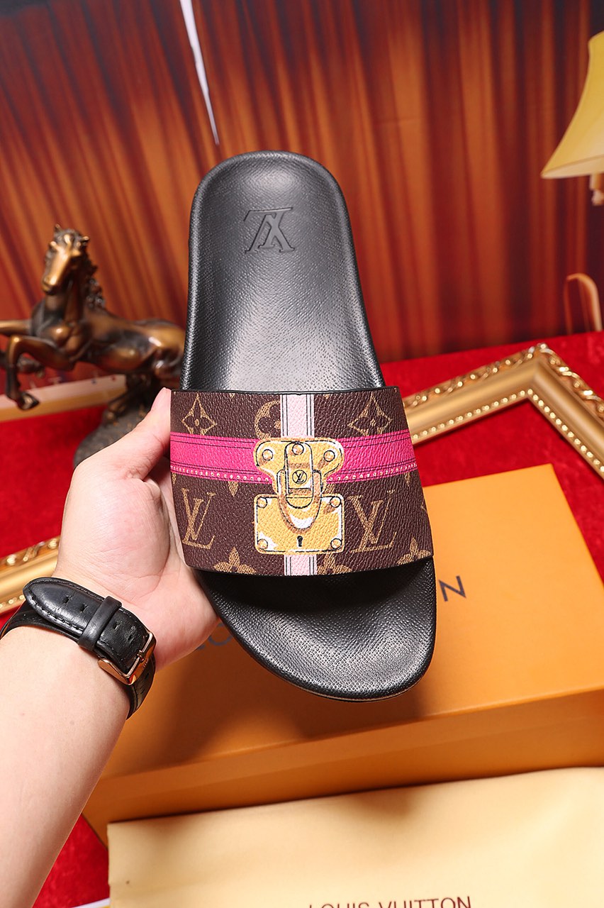 L0vis Vvtt0n Slipper 007