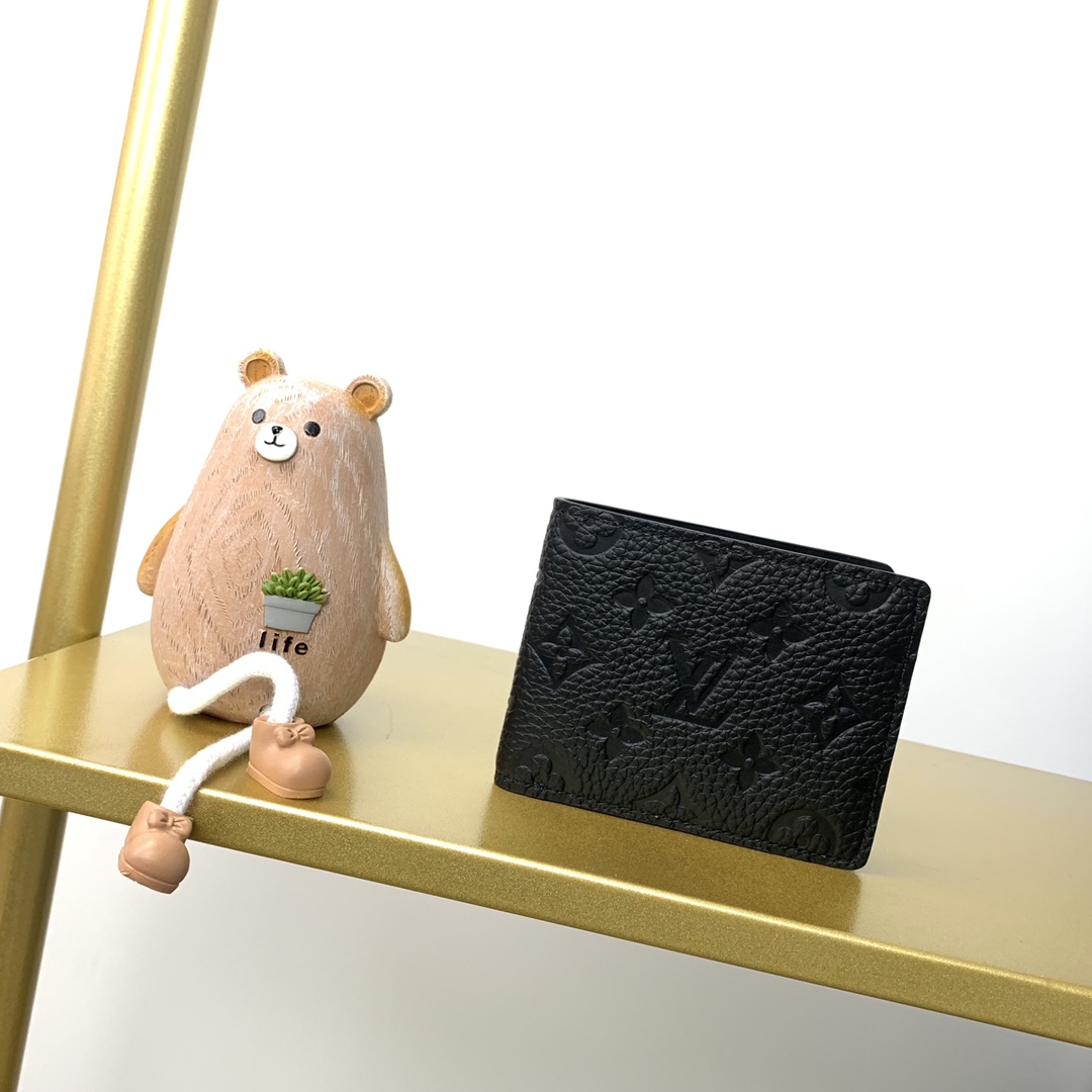 LV MULTIPLE WALLET M69037