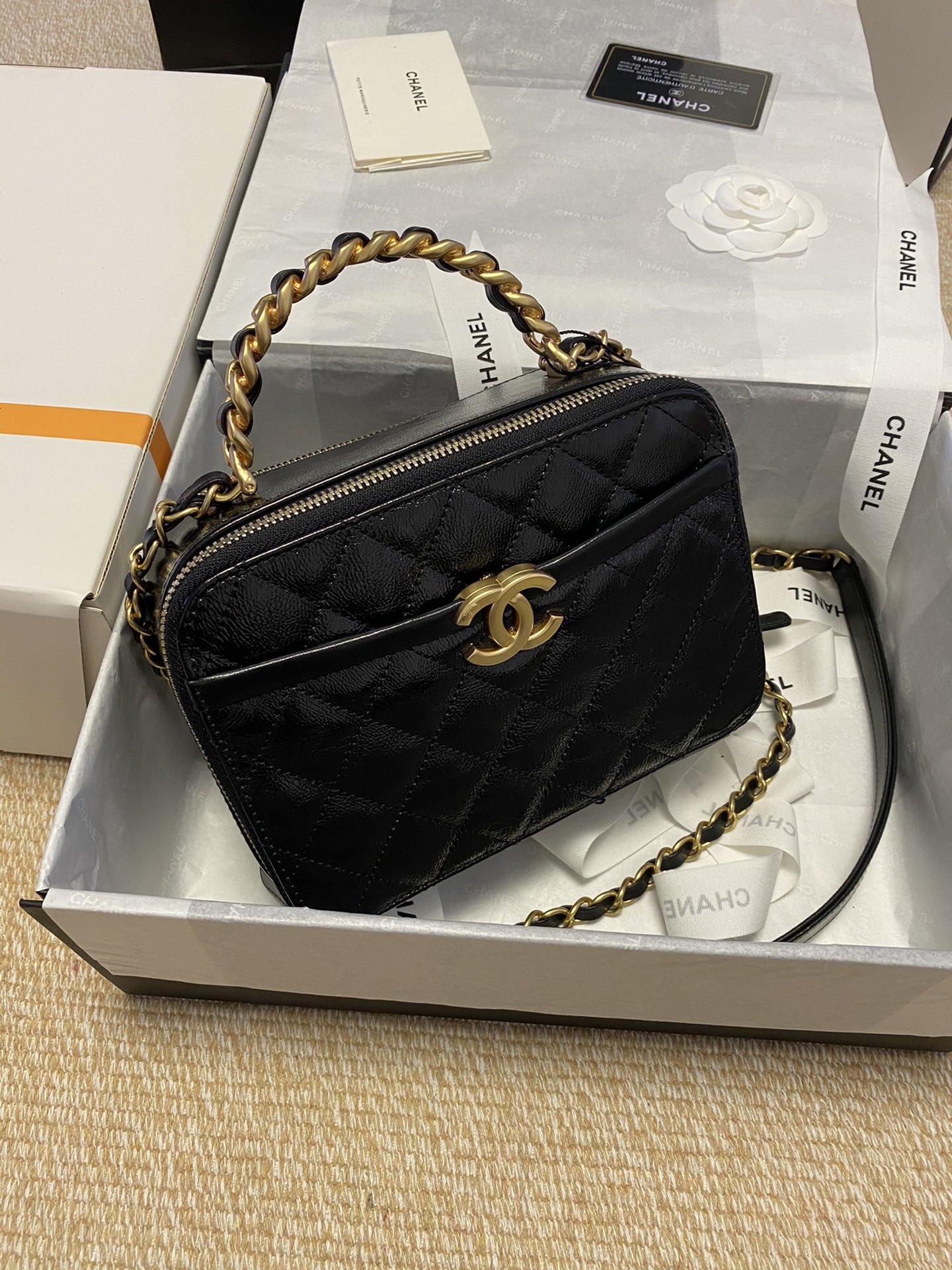 Ch**el Handbag 18.5cm