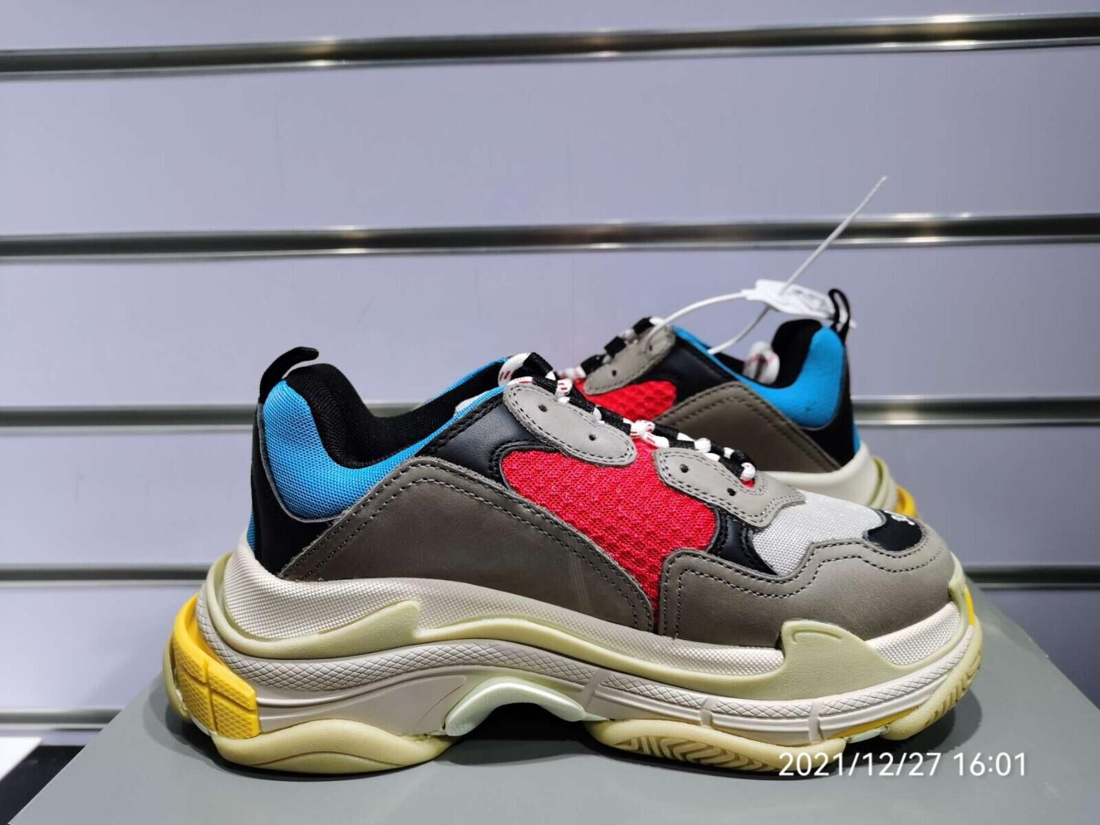 Ba1en*iaga TRIPLE S TRAINERS 001