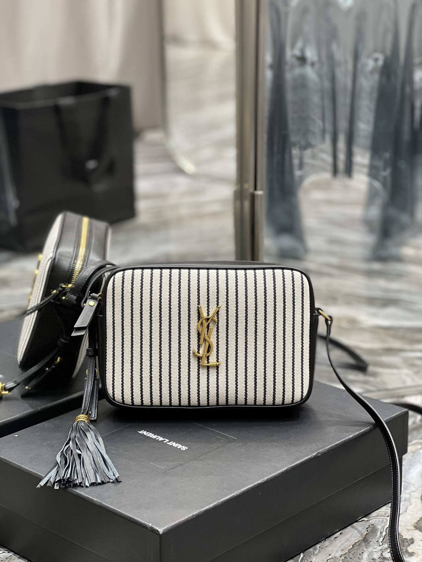 Y51 Loulou Camera Bag 23cm 06