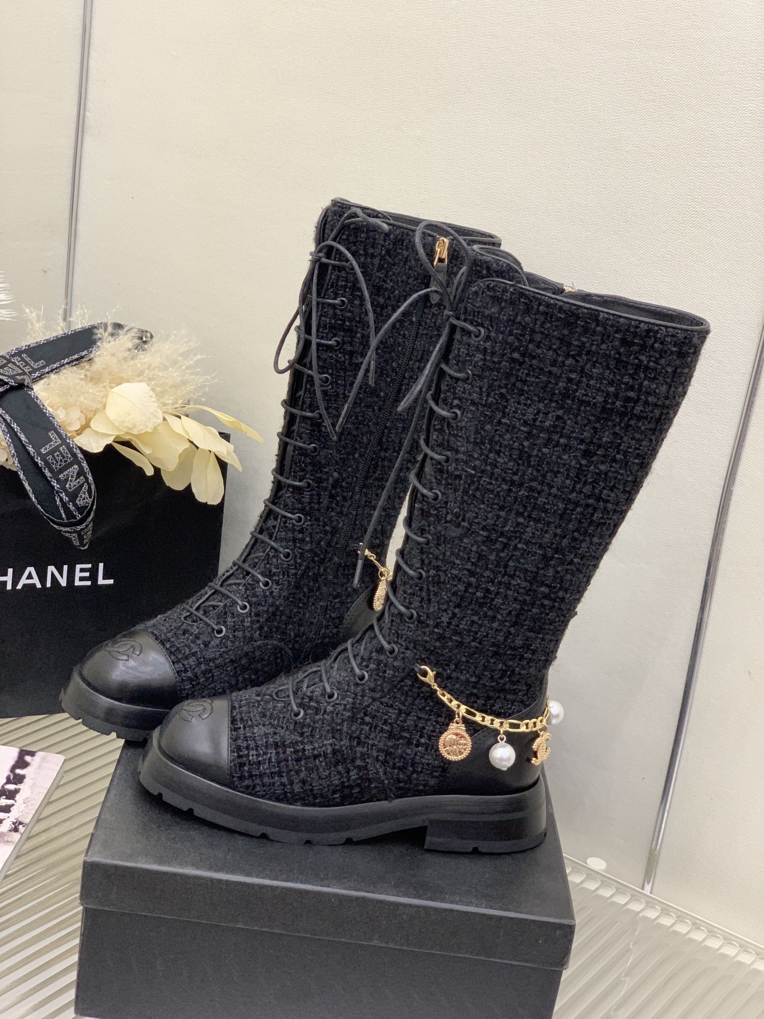 Ch**el Boots 015