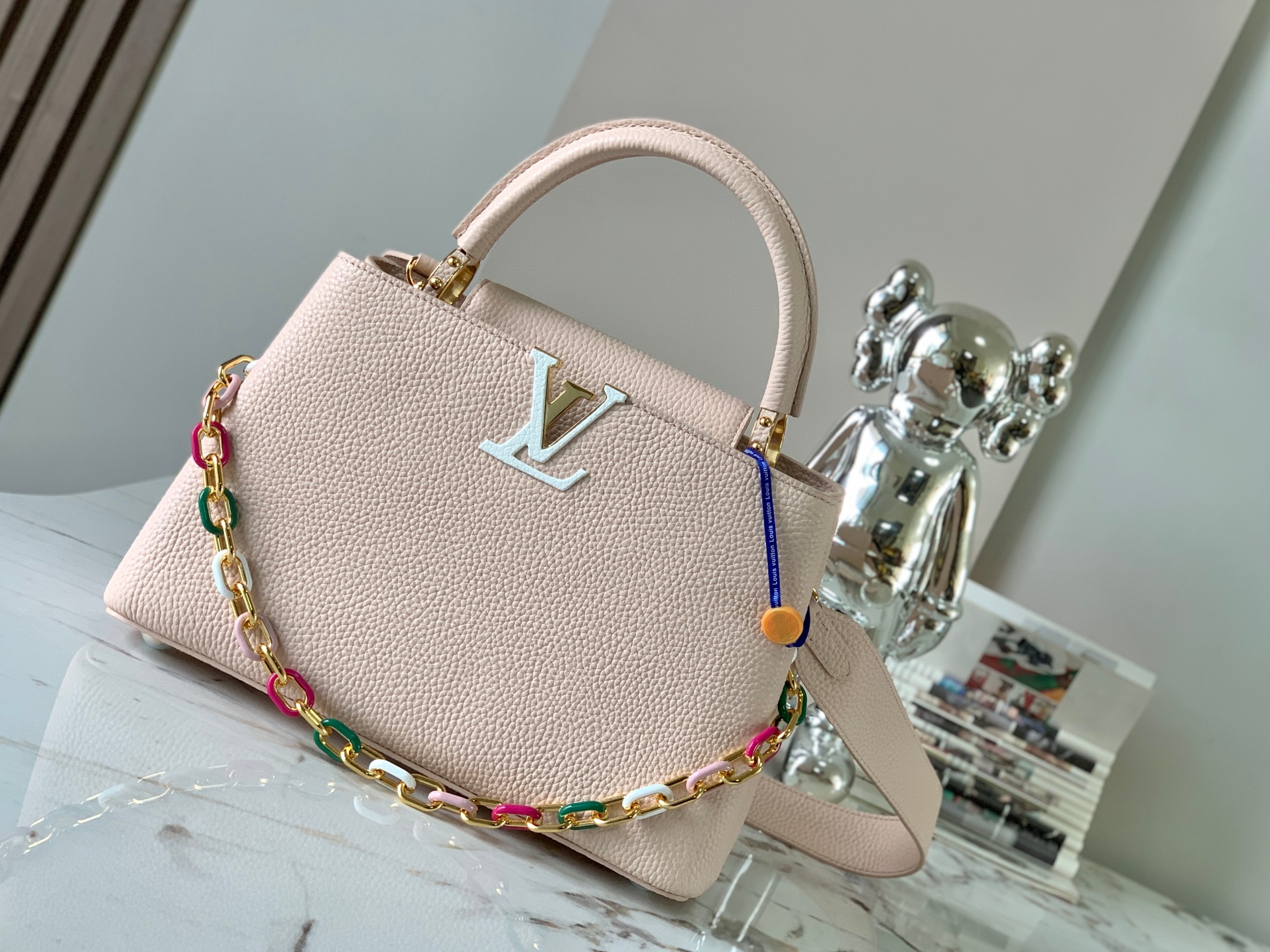 Bagsaaa L0vis Vvtt0n Capucines MM Bag Light Pink Taurillon leather With Chain Strap - 31.5 x 20 x 11 cm
