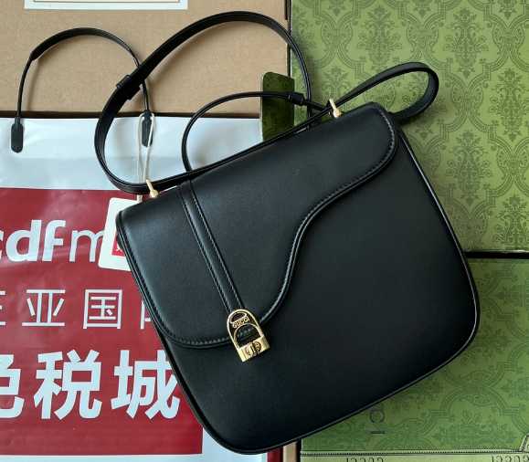 Bagsaaa Gvc*1 Equestrian inspired shoulder black bag - 21x20x7cm