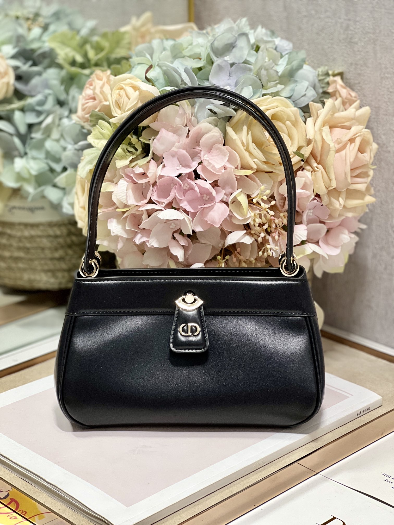 Bagsaaa D10r Small Key Black Box Calfskin Bag - 22 x 12.5 x 12cm