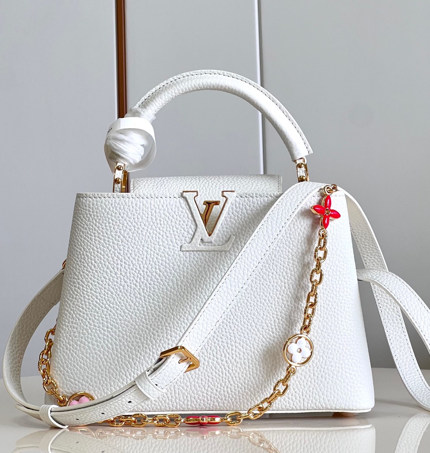 Bagsaaa L0vis Vvtt0n Capucines MM White Flower Strap - 31.5 x 20 x 11 cm