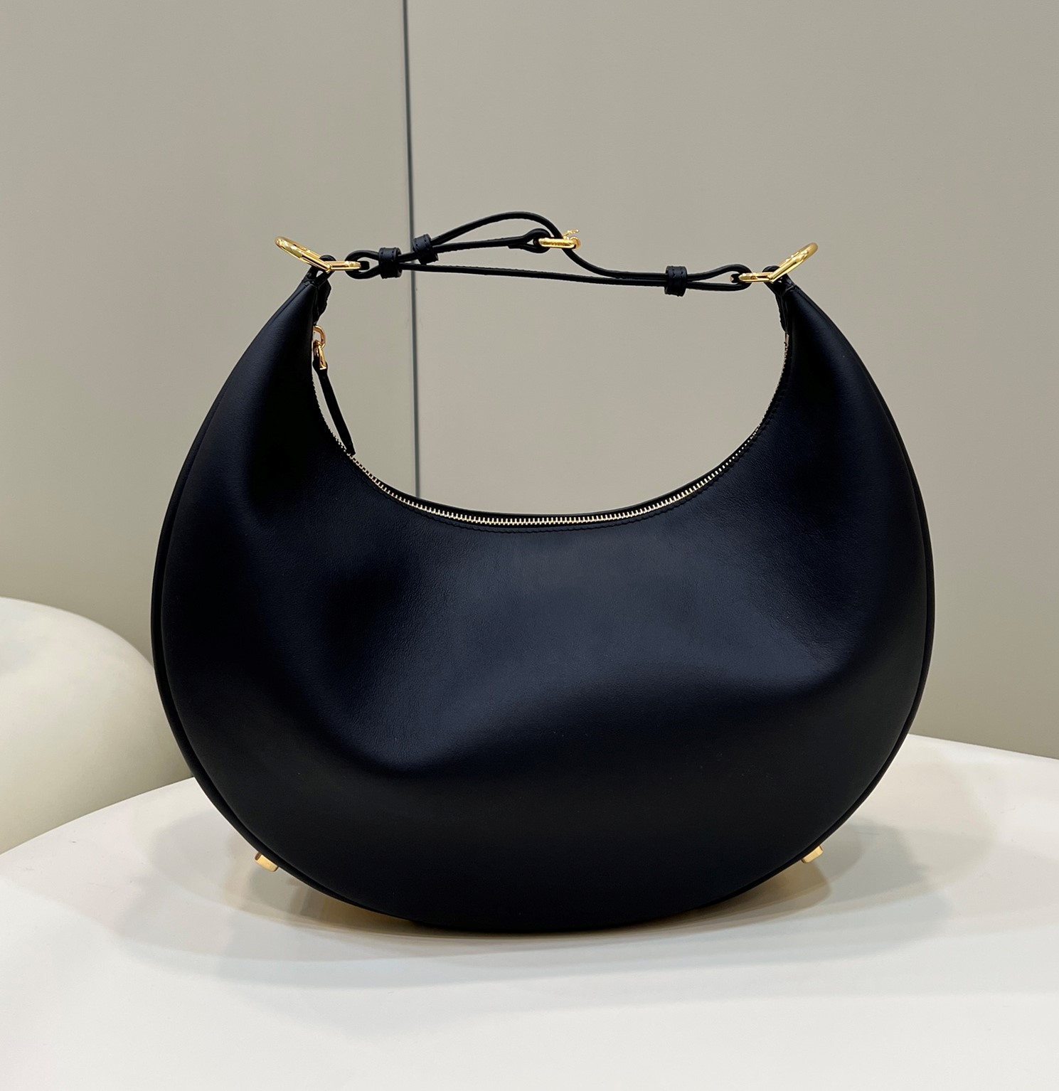 Bagsaaa F**di Medium Graphy In Black Leather Bag - 36-30-11CM