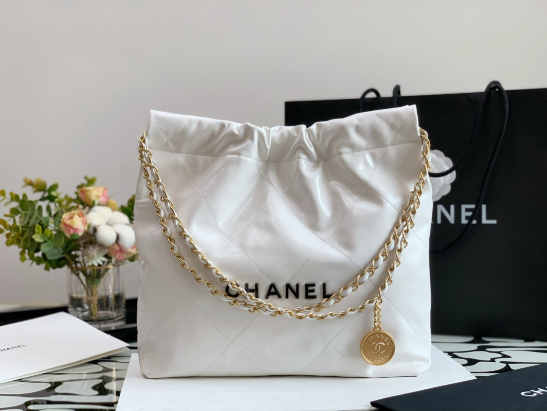 Bagsaaa Ch**el 22 Small Handbag AS3260 White Calfskin & Black Logo - 35 × 37 × 7 cm