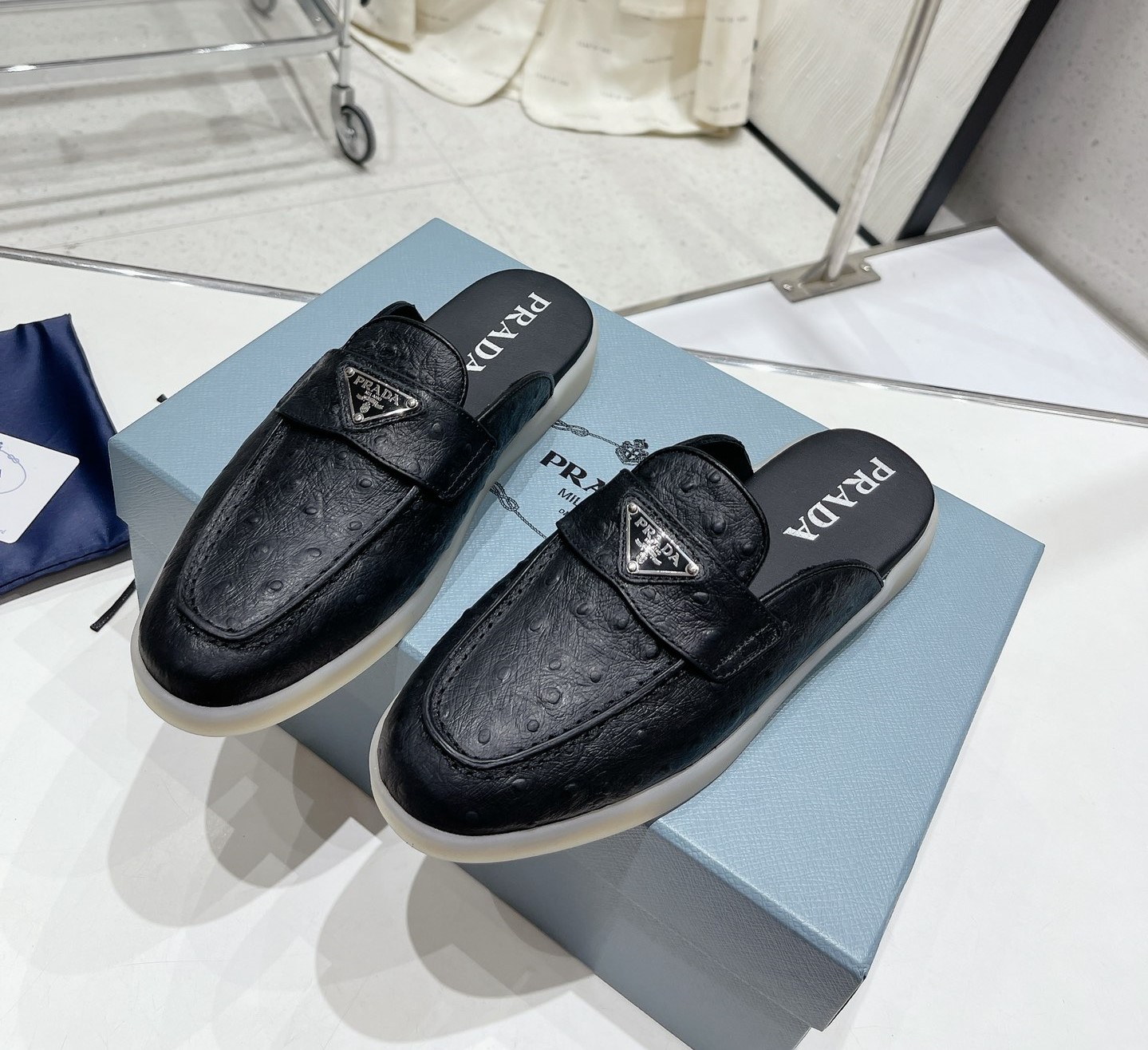 Bagsaaa Pra*a Ostrich Triangle Black Mules