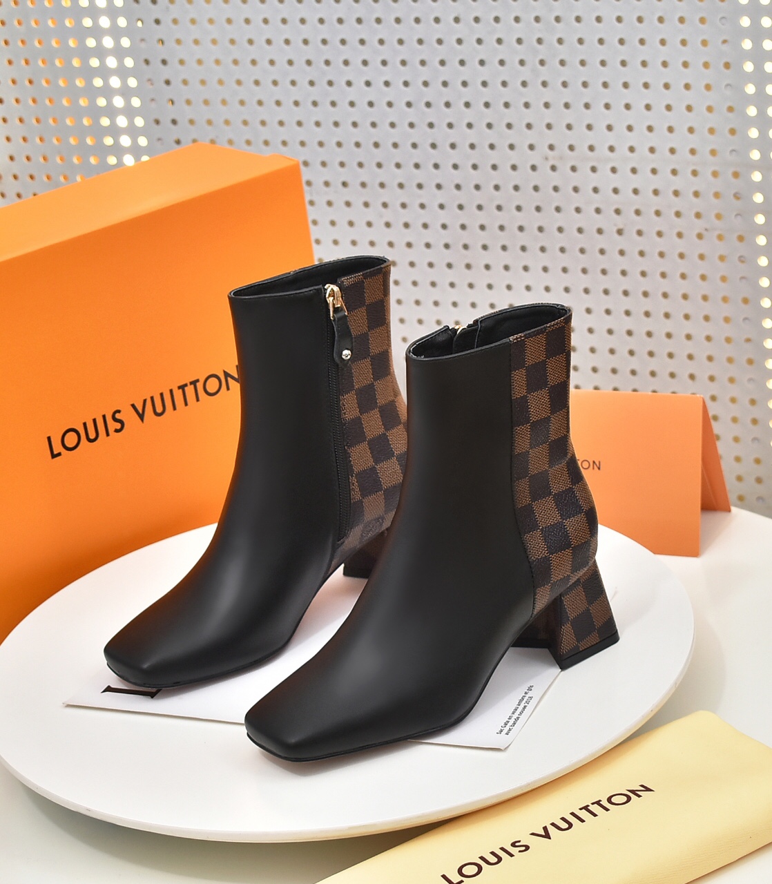 Bagsaaa L0vis Vvtt0n Black Damier Ankle Boot