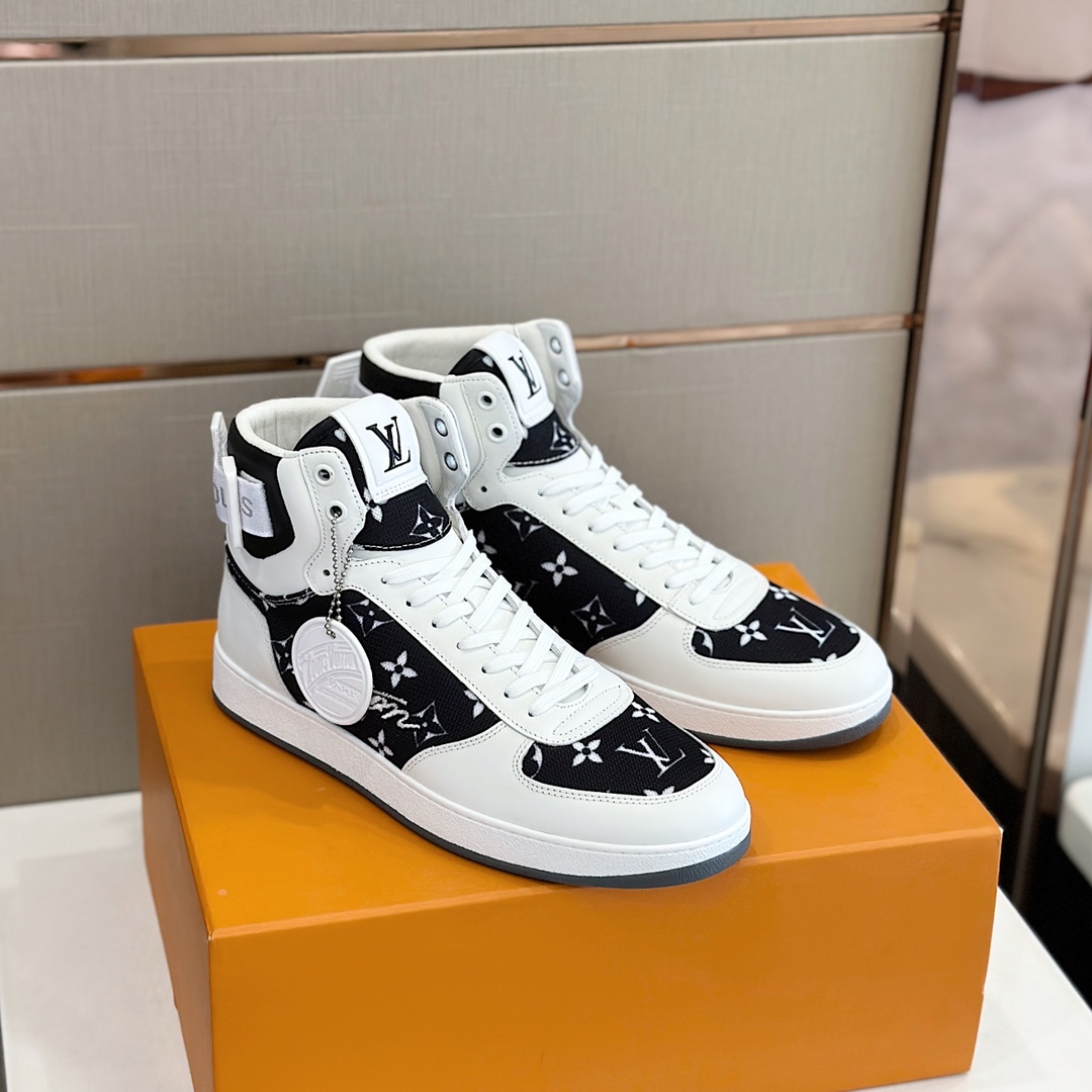 Bagsaaa L0vis Vvtt0n High Top Black Sneakers