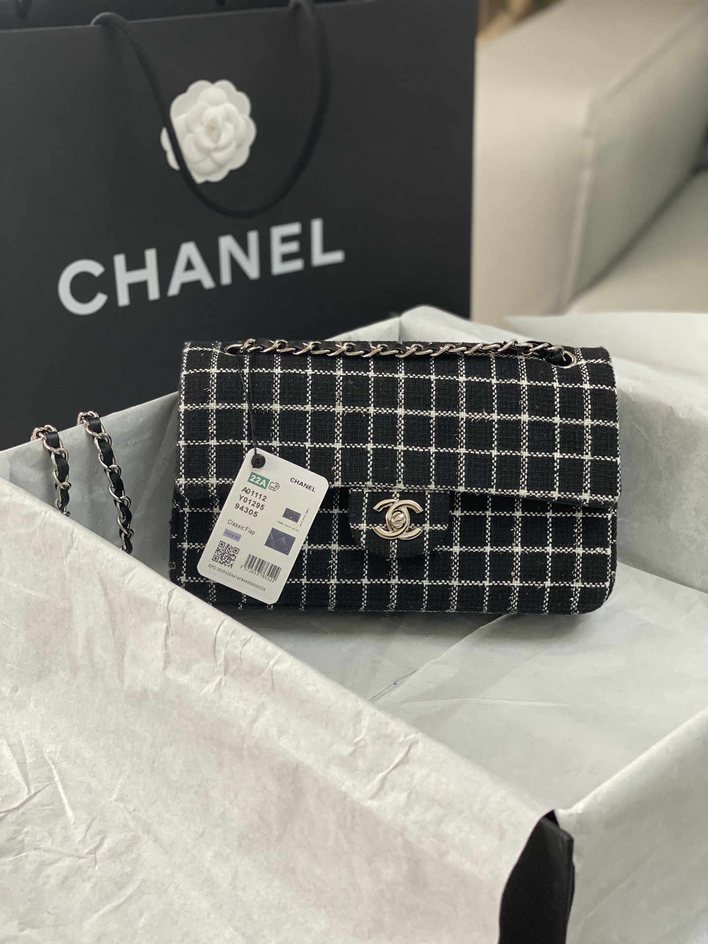 Bagsaaa Ch**el Tweed Flap Black and White Lines - 25cm