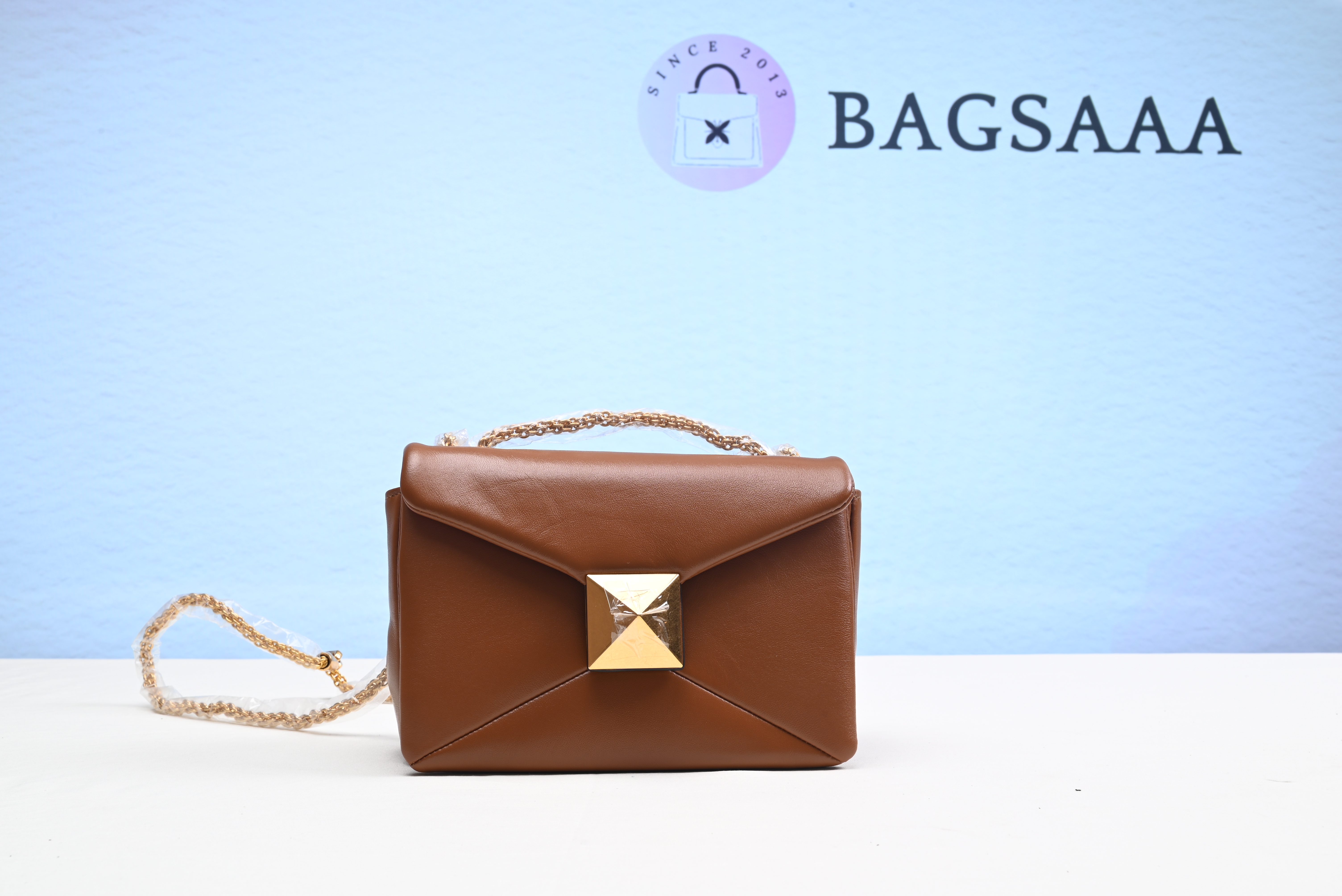 Bagsaaa Va1e*ntin0 Garavani One Stud Nappa Brown Bag - 19x14x1cm
