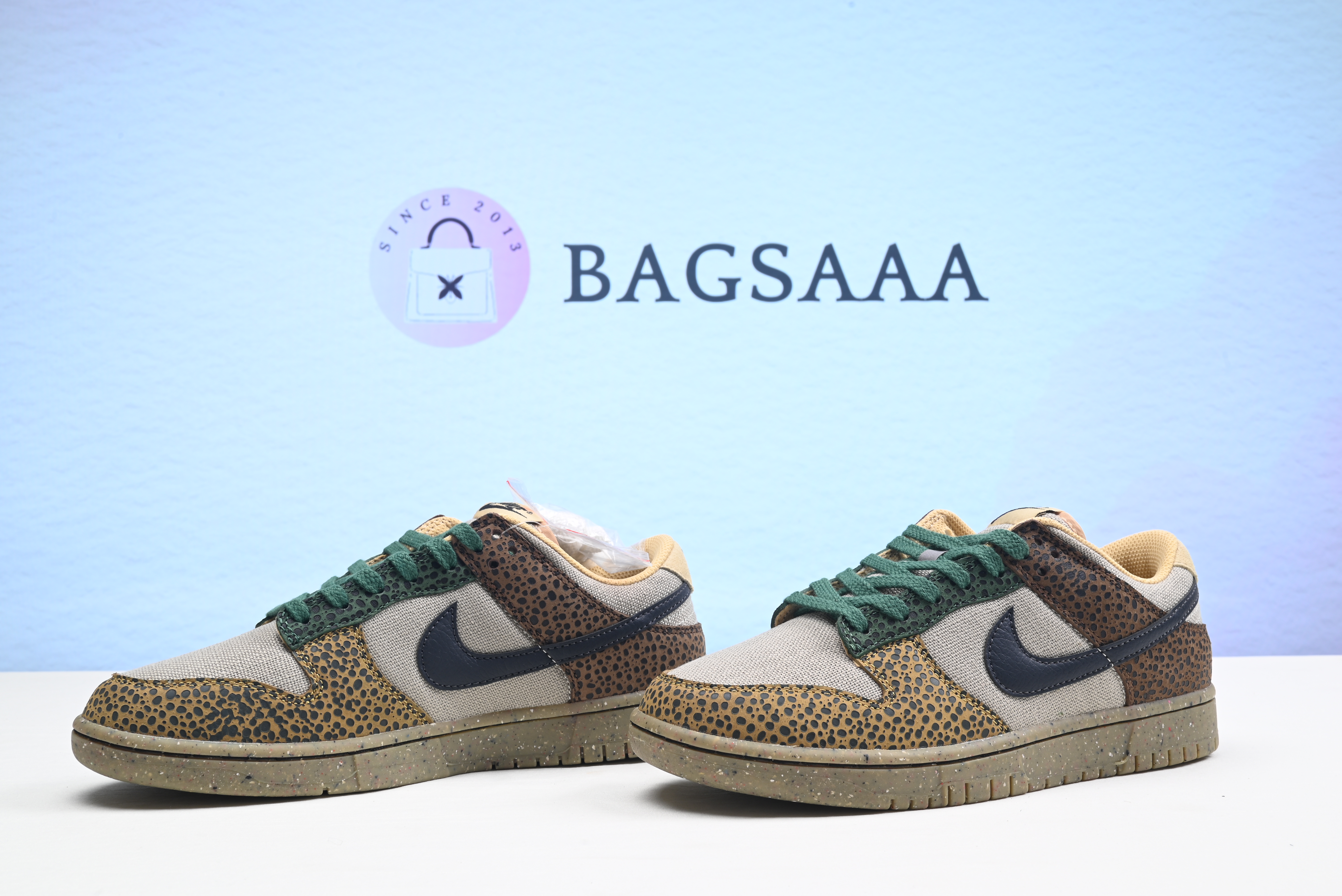 NIKE DUNK LOW SAFARI GOLDEN MOSS