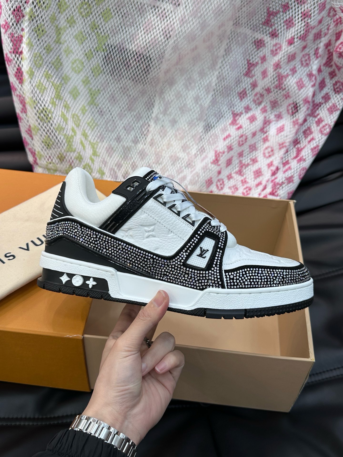 Bagsaa L0vis Vvtt0n Trainer Sneaker Black crystals