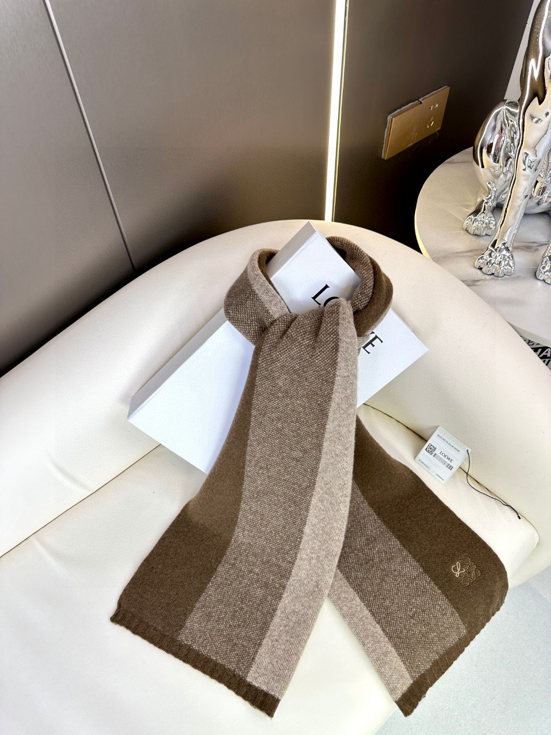 Bagsaaa L0ew* Scarf With 3 tones of Brown Color - 30*190cm