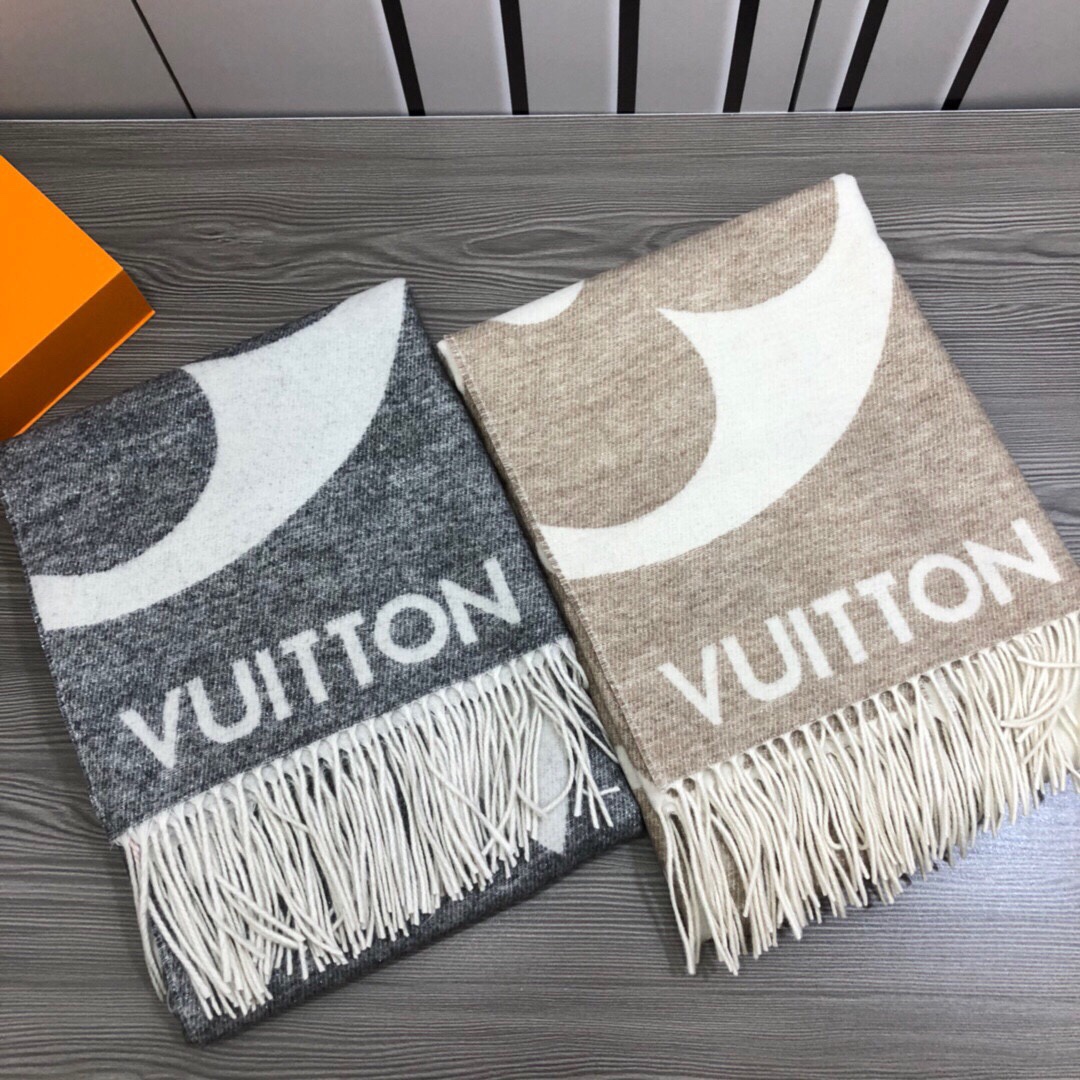 Bagsaaa L0vis Vvtt0n ultimate shine scarf - 200 x 70