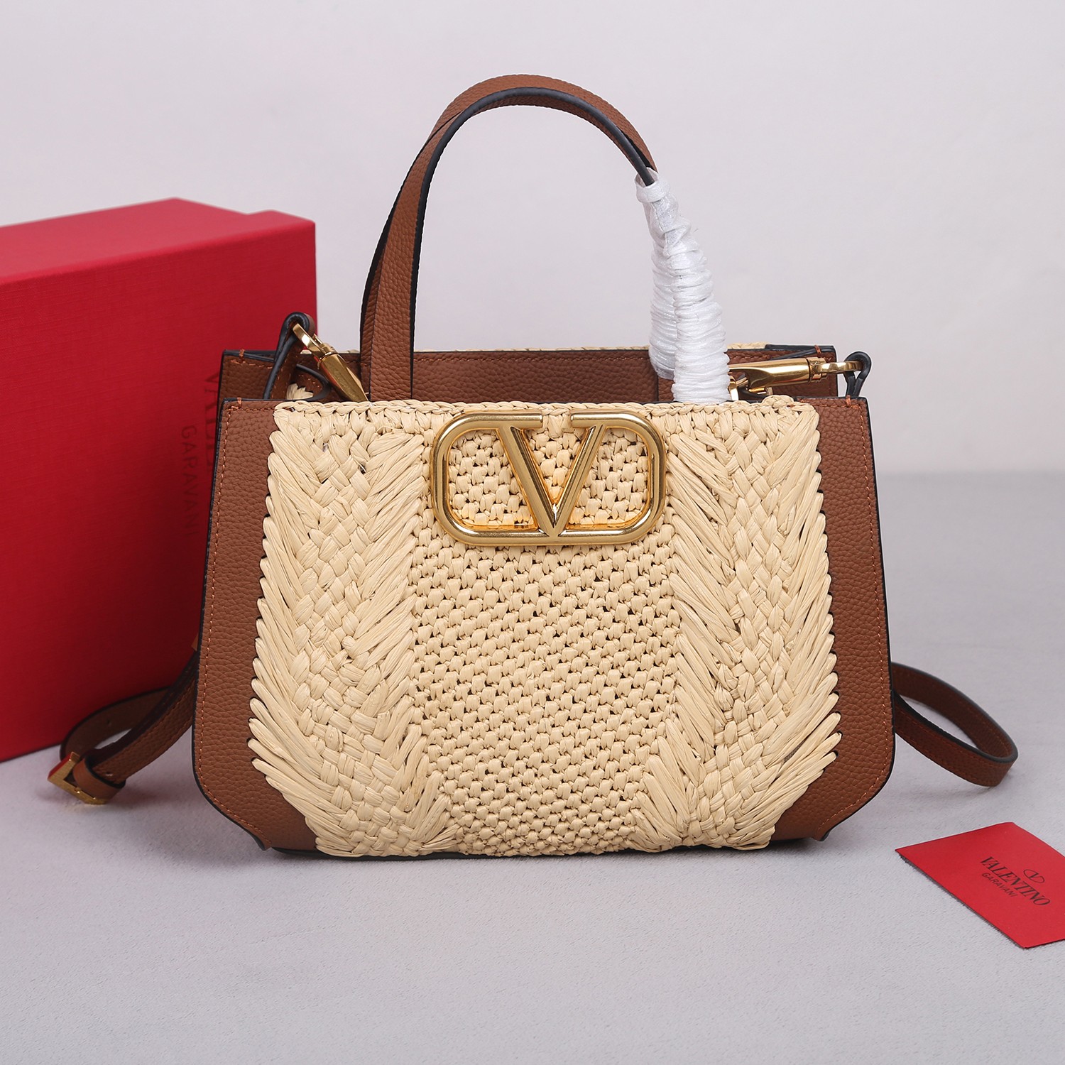 Bagsaaa Va1e*ntin0 Garavani Medium Straw Beige Tote - 27x11x18cm