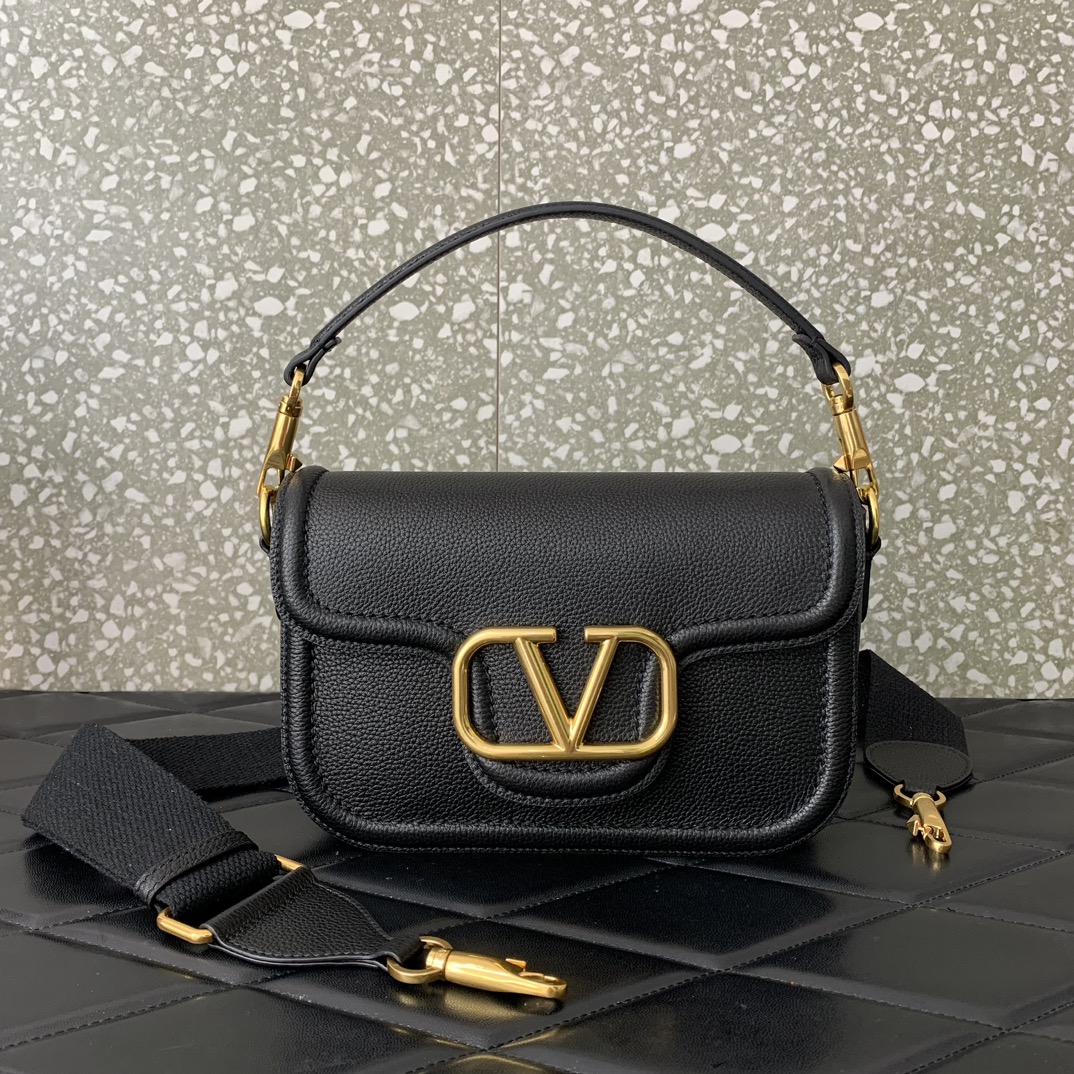 Bagsaaa Va1e*ntin0 Garavani Alltime leather shoulder bag black - 23.5x18x8cm