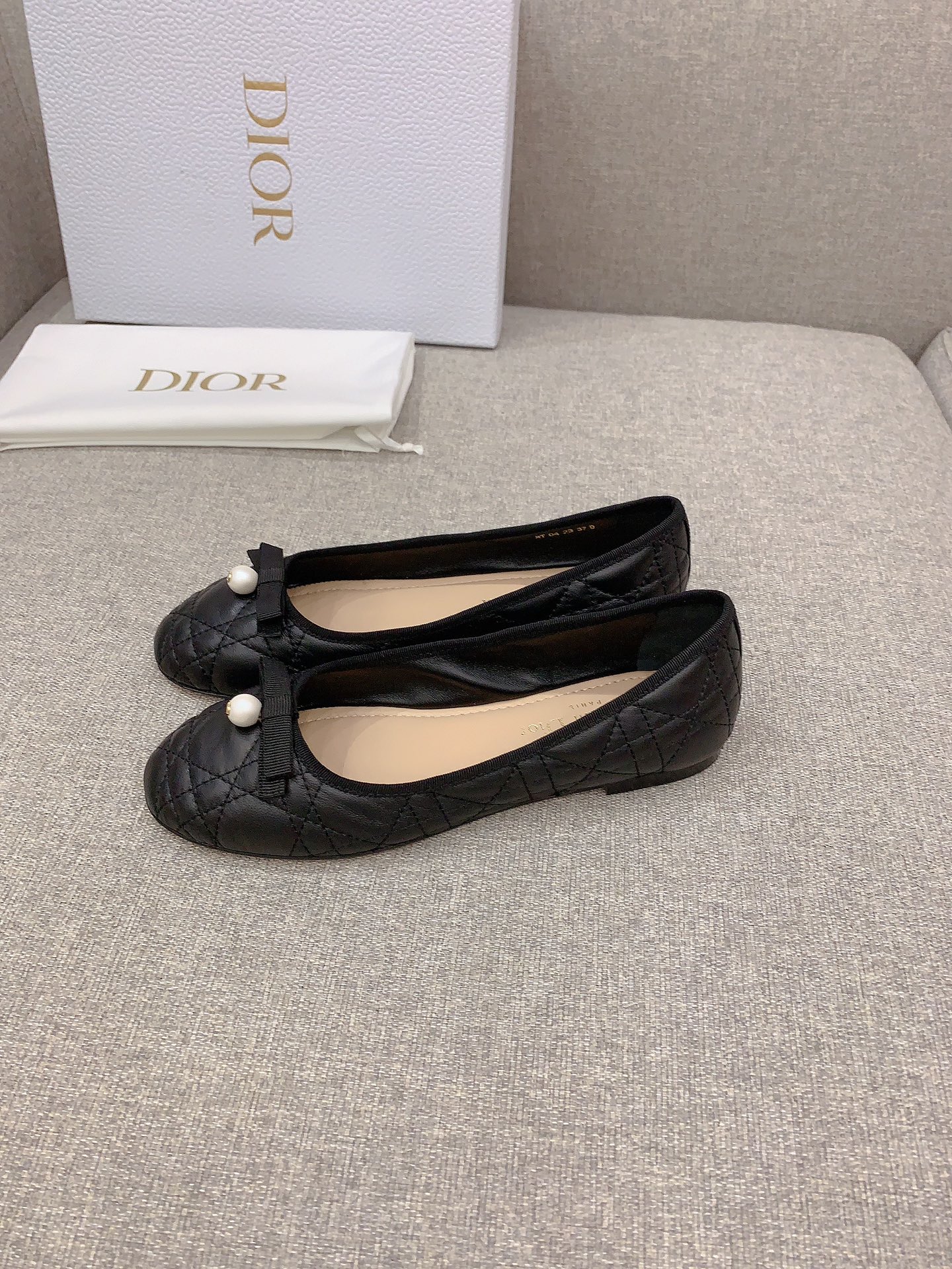Bagsaaa D10r Ballet Flat Black Quilted Cannage Calfskin