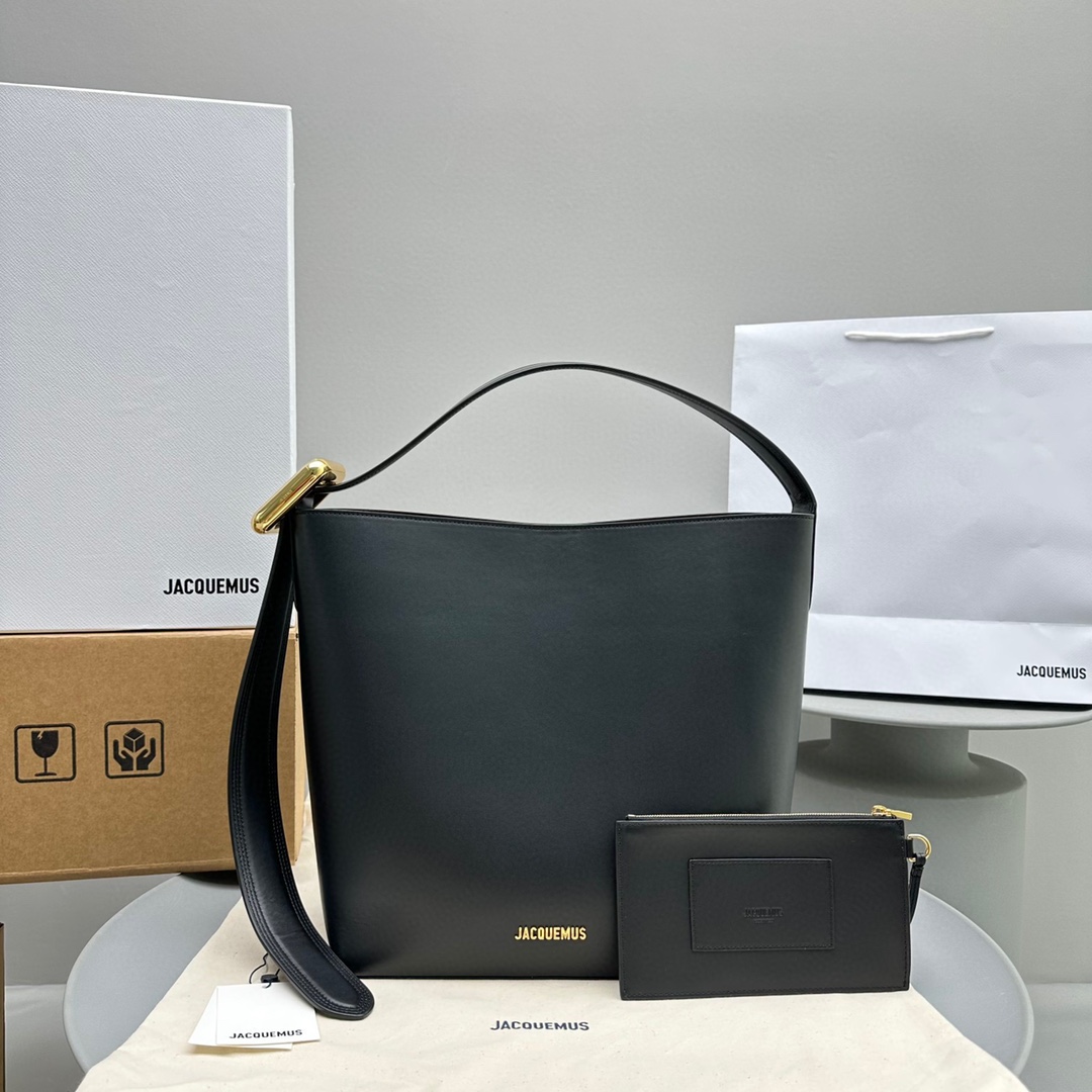 Bagsaaa Jacquemus Le Regalo Buckled Bucket Bag In Black - 30*33*14CM