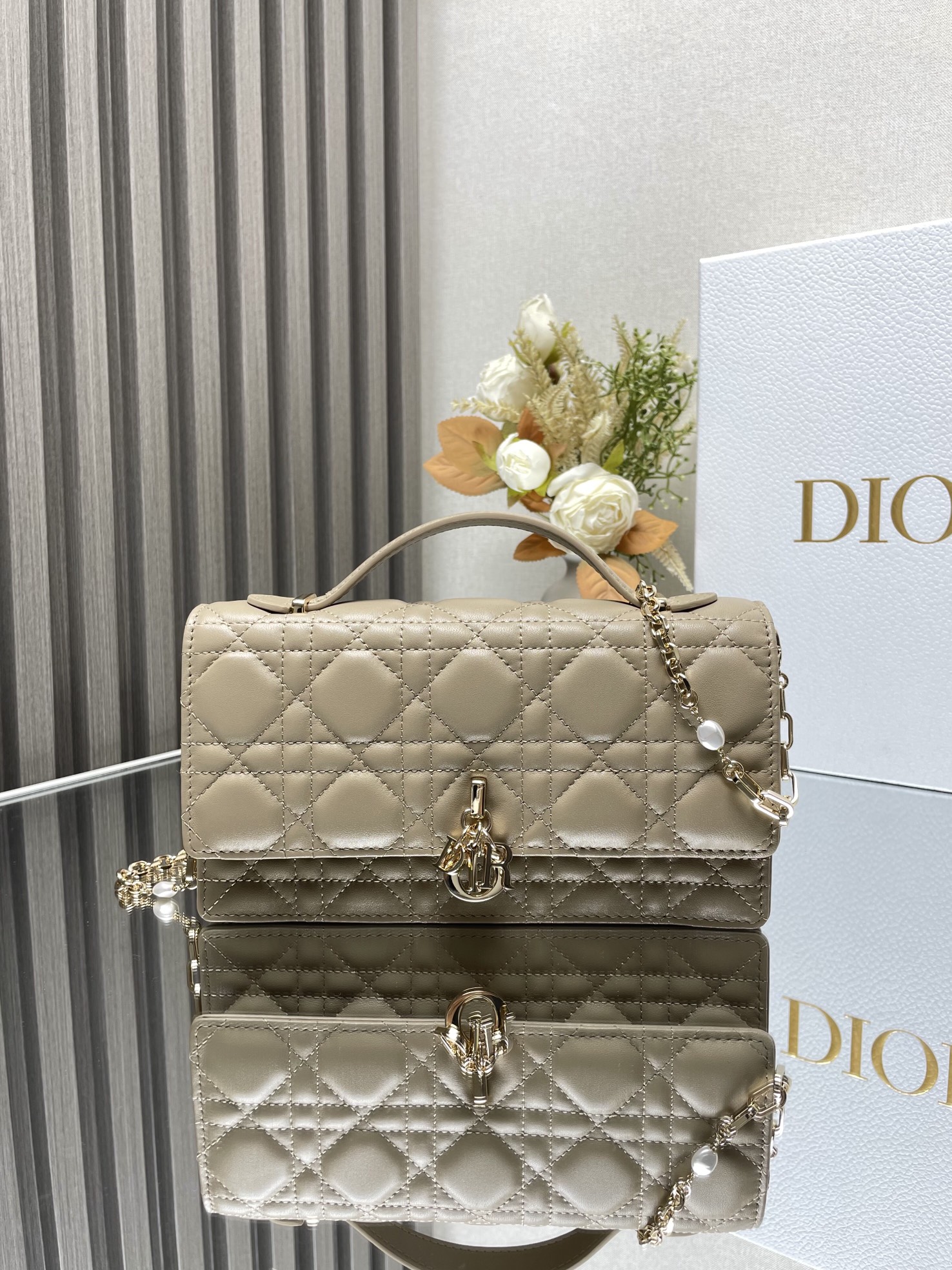 Bagsaaa Miss D10r Bag In Beige - 21x11.5x4.5cm