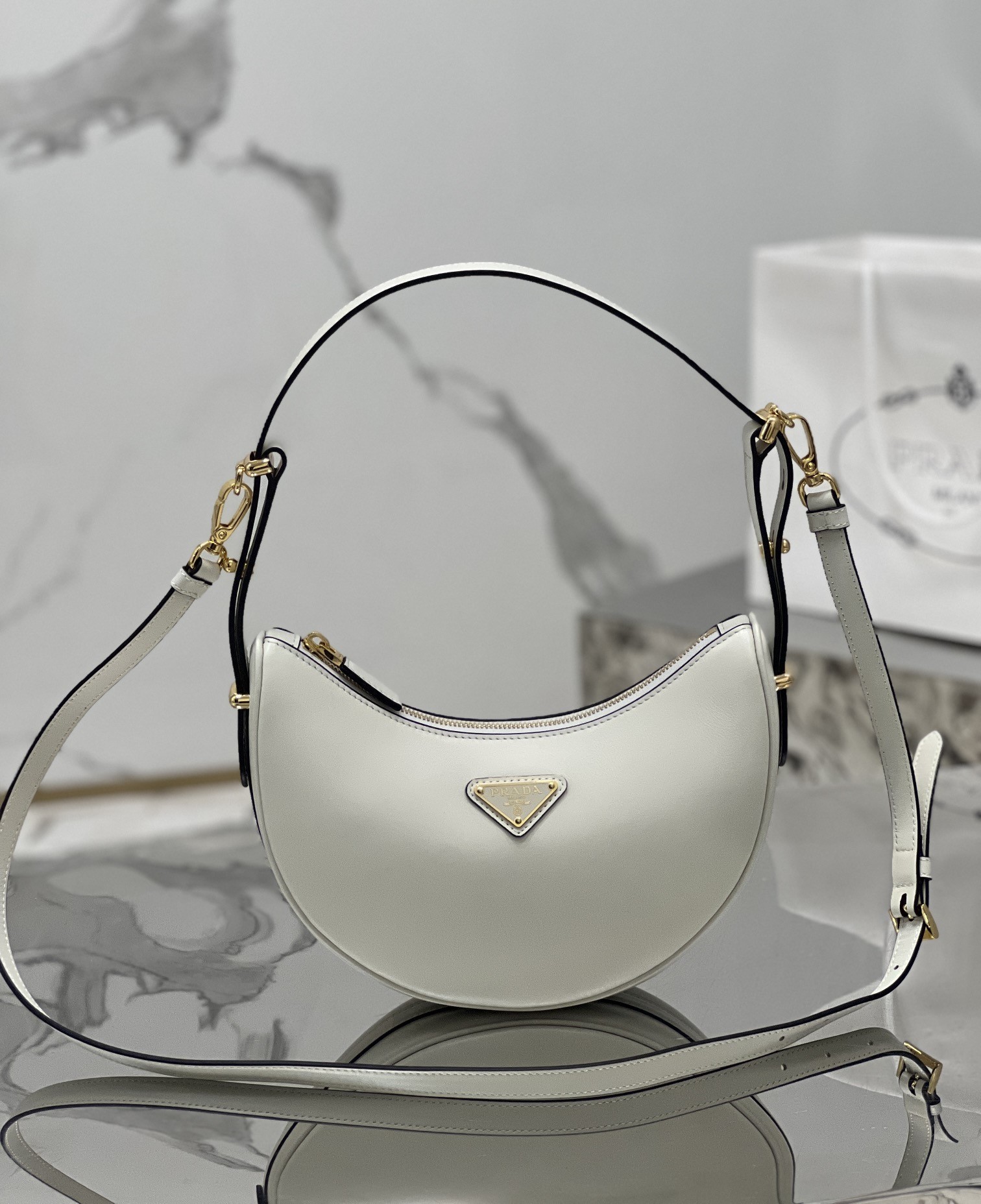 Bagsaaa Pra*a Arqué Leather Shoulder Bag 1BC194 White - 22×18×6 cm
