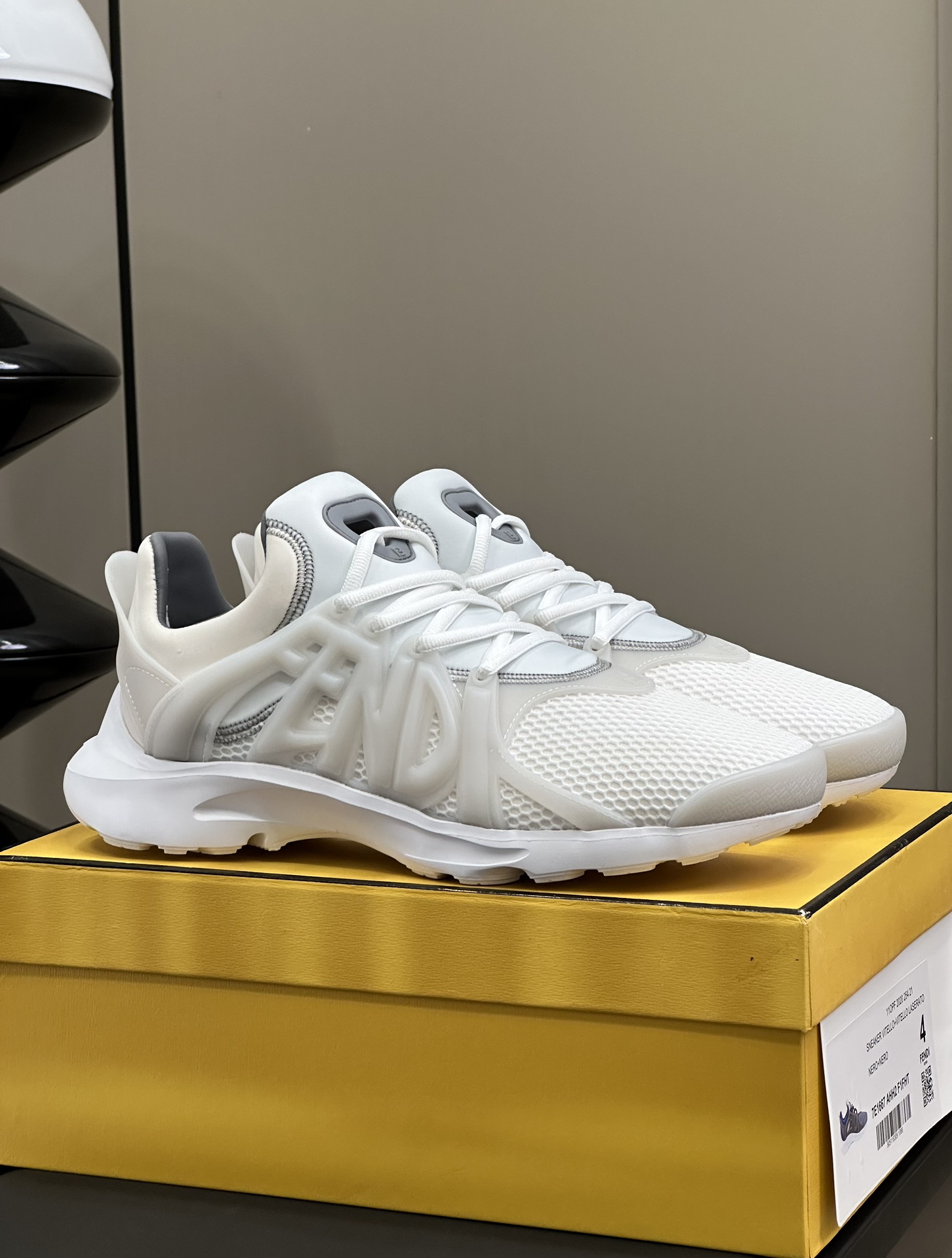 Bagsaaa F**di Tag Sneakers White Technical Mesh Running Sneakers