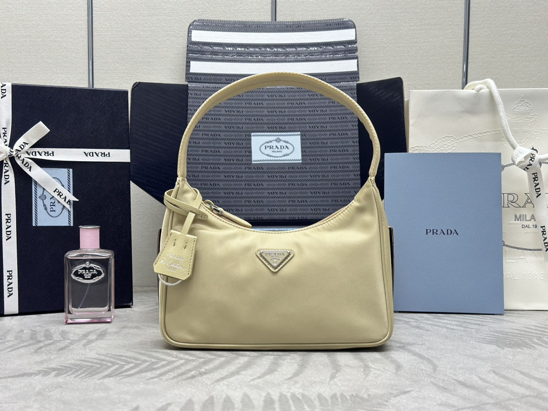 Bagsaaa Re-Nylon Pra*a Re-Edition 2000 mini-bag beige - 22x6x17 cm