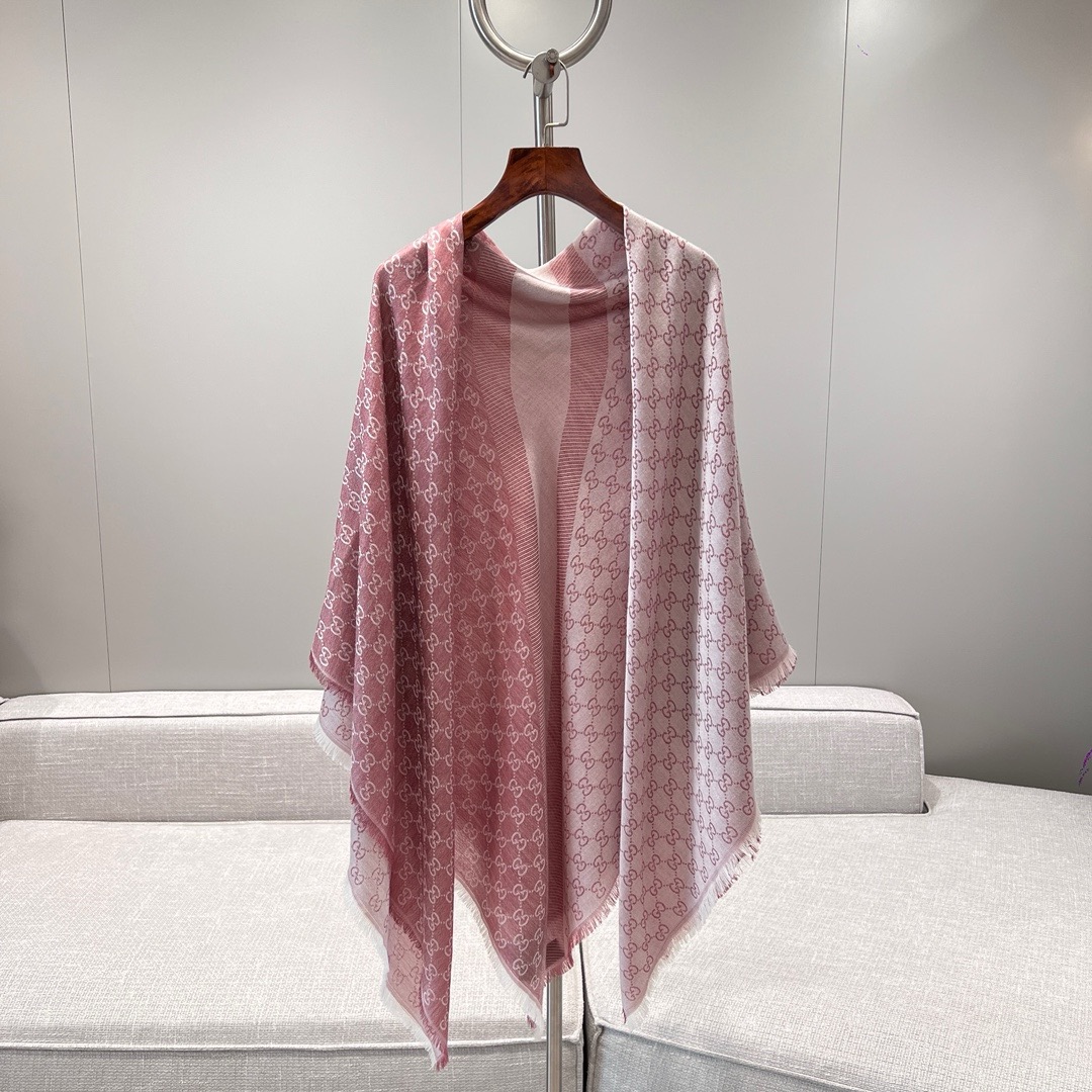 Bagsaaa Gvc*1 Scarf 01 - 140x140 cm