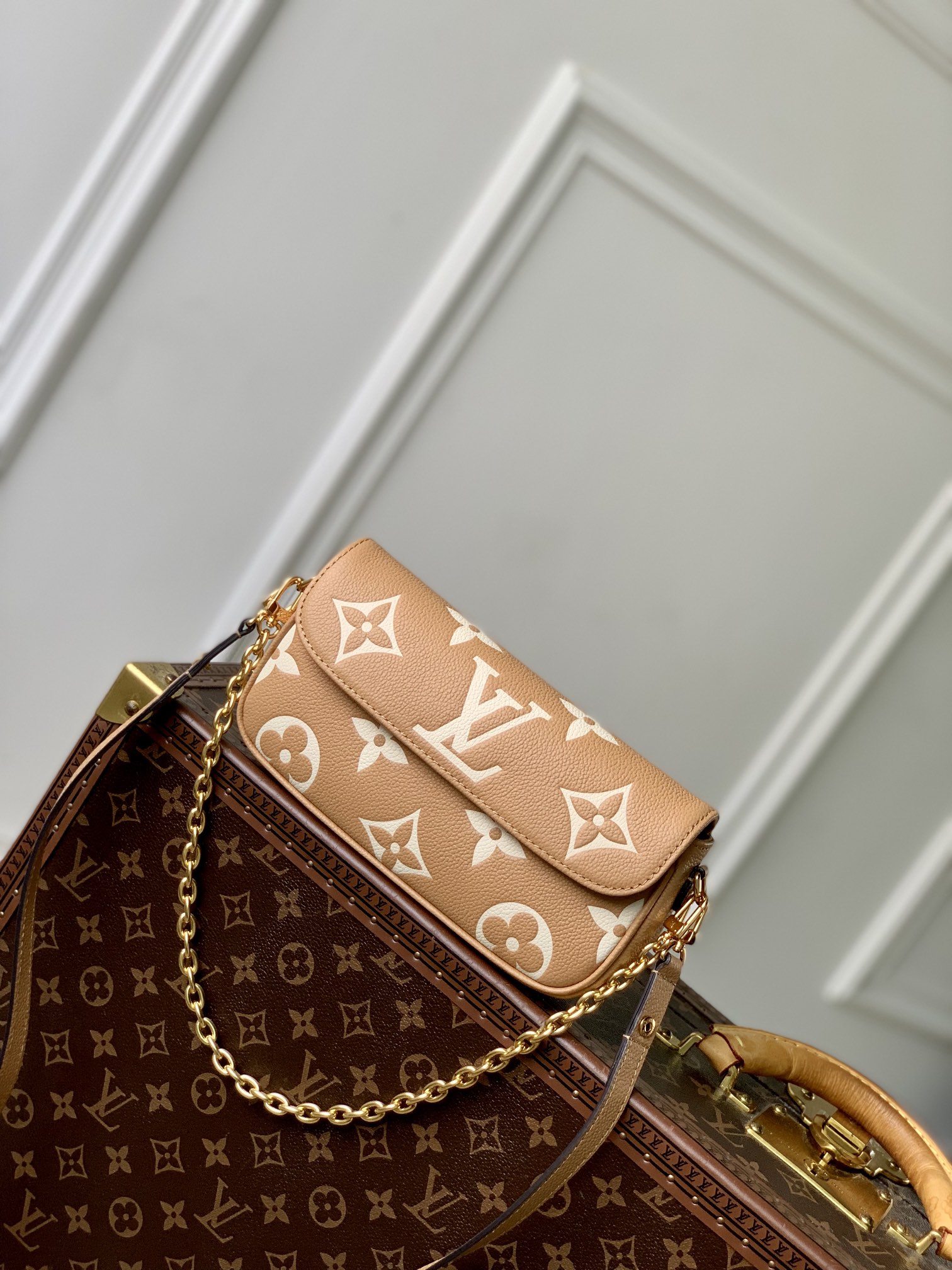 Bagsaaa L0vis Vvtt0n M12758 Wallet on Chain Bag Arizona Beige/Cream - 23.5 x 12 x 4.3 cm