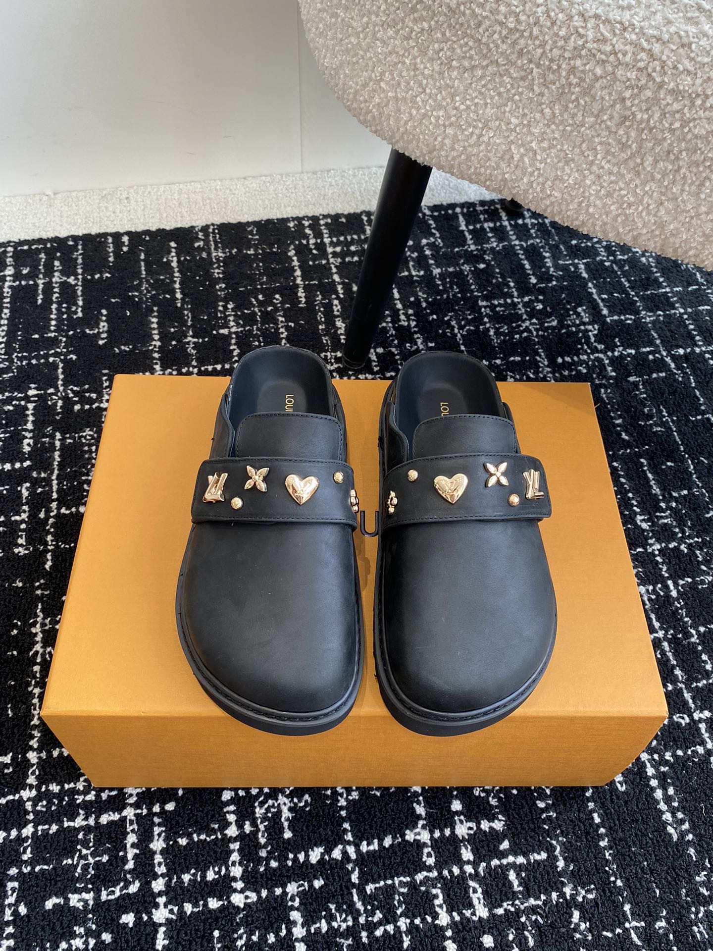 Bagsaaa L0vis Vvtt0n LV Cosy Flat Comfort Clog Black