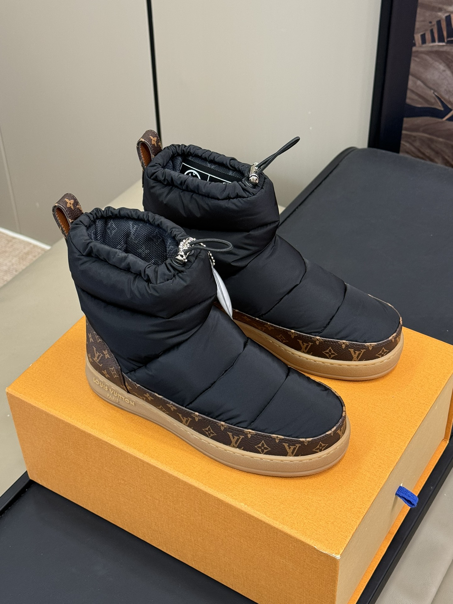 Bagsaaa LV Cloud Ankle Boot Black