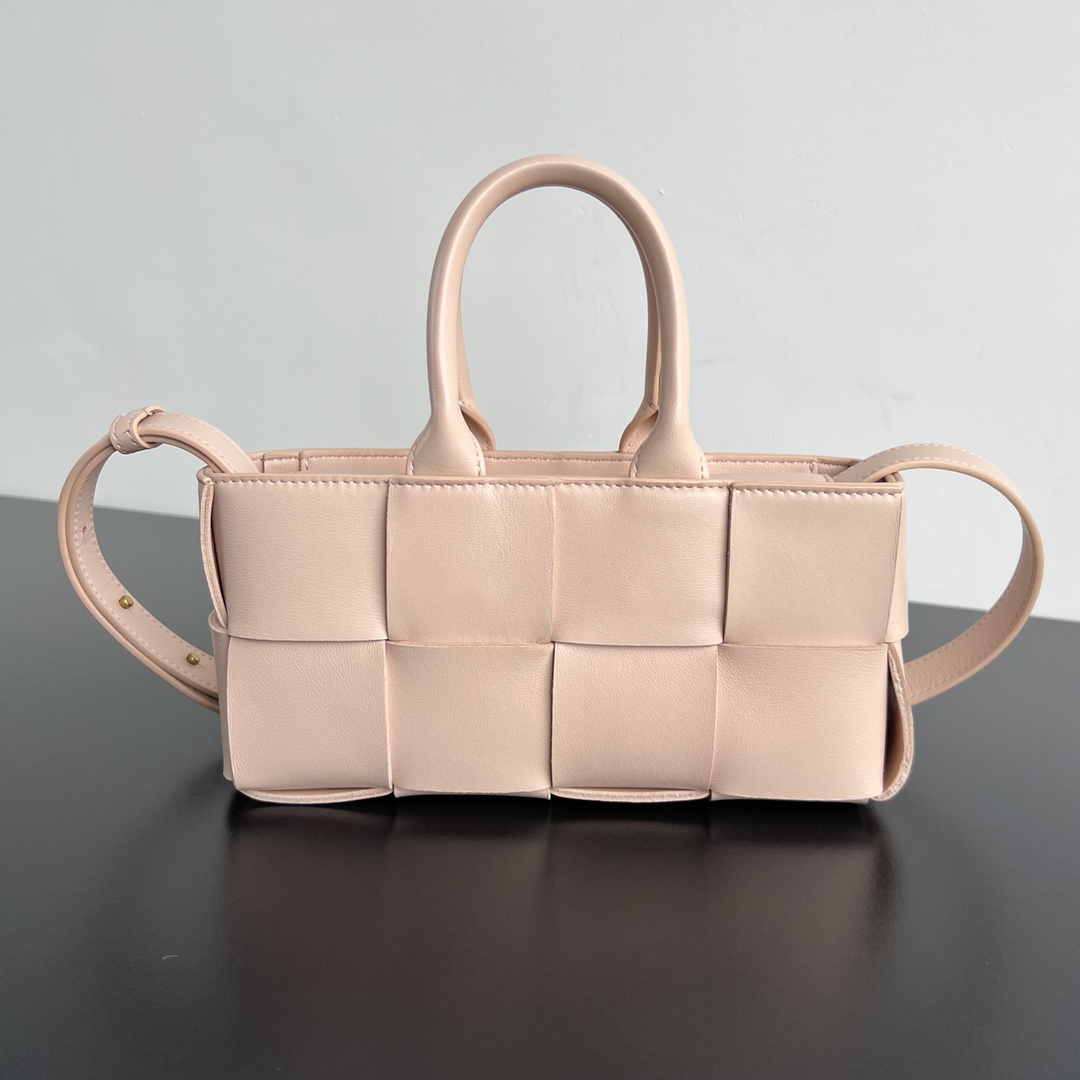 Bagsaaa B0tt*ga Ven*ta East-West Arco Tote 776778 Light Pink - 22cm