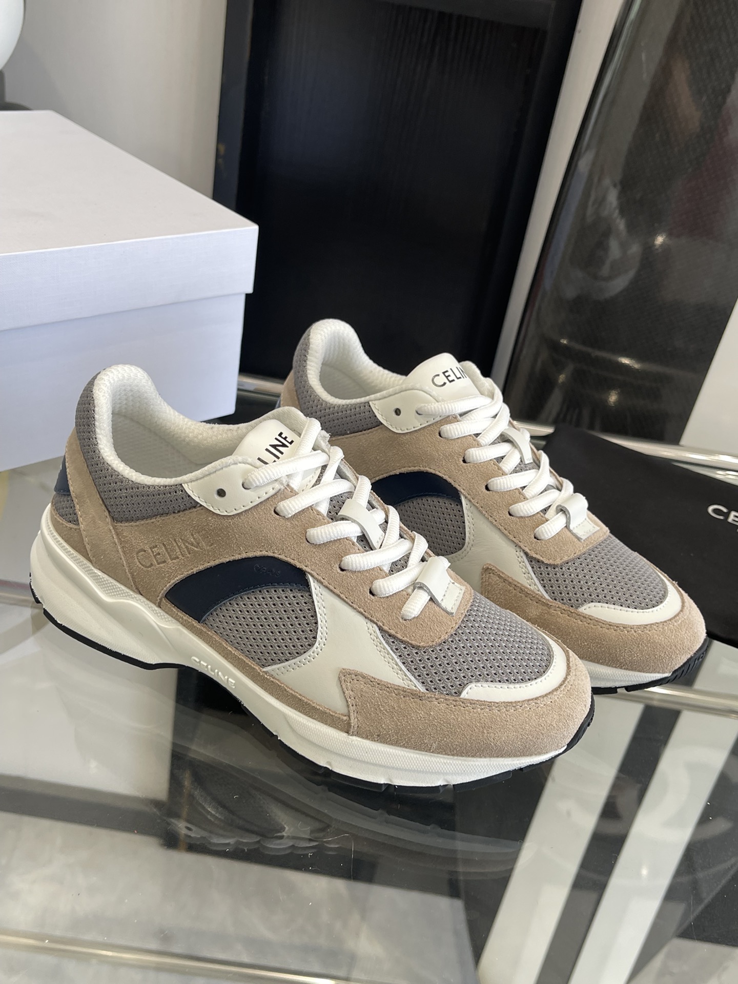 Bagsaaa Ce1i*e Runner Cr-03 Low Lace-Up Sneaker In Mesh, Suede & Calfskin Beige