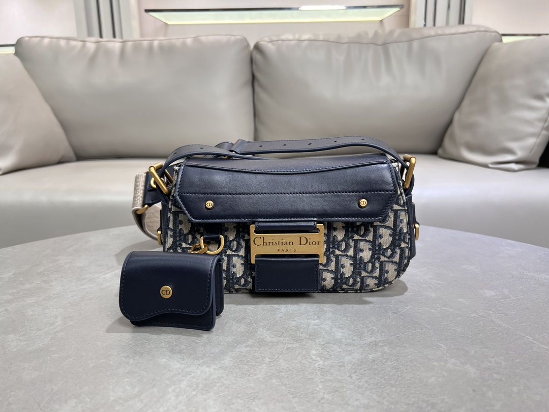 Bagsaaa D10r Small Streetchic Bag Blue D10r Oblique Jacquard and Smooth Calfskin - 24cm