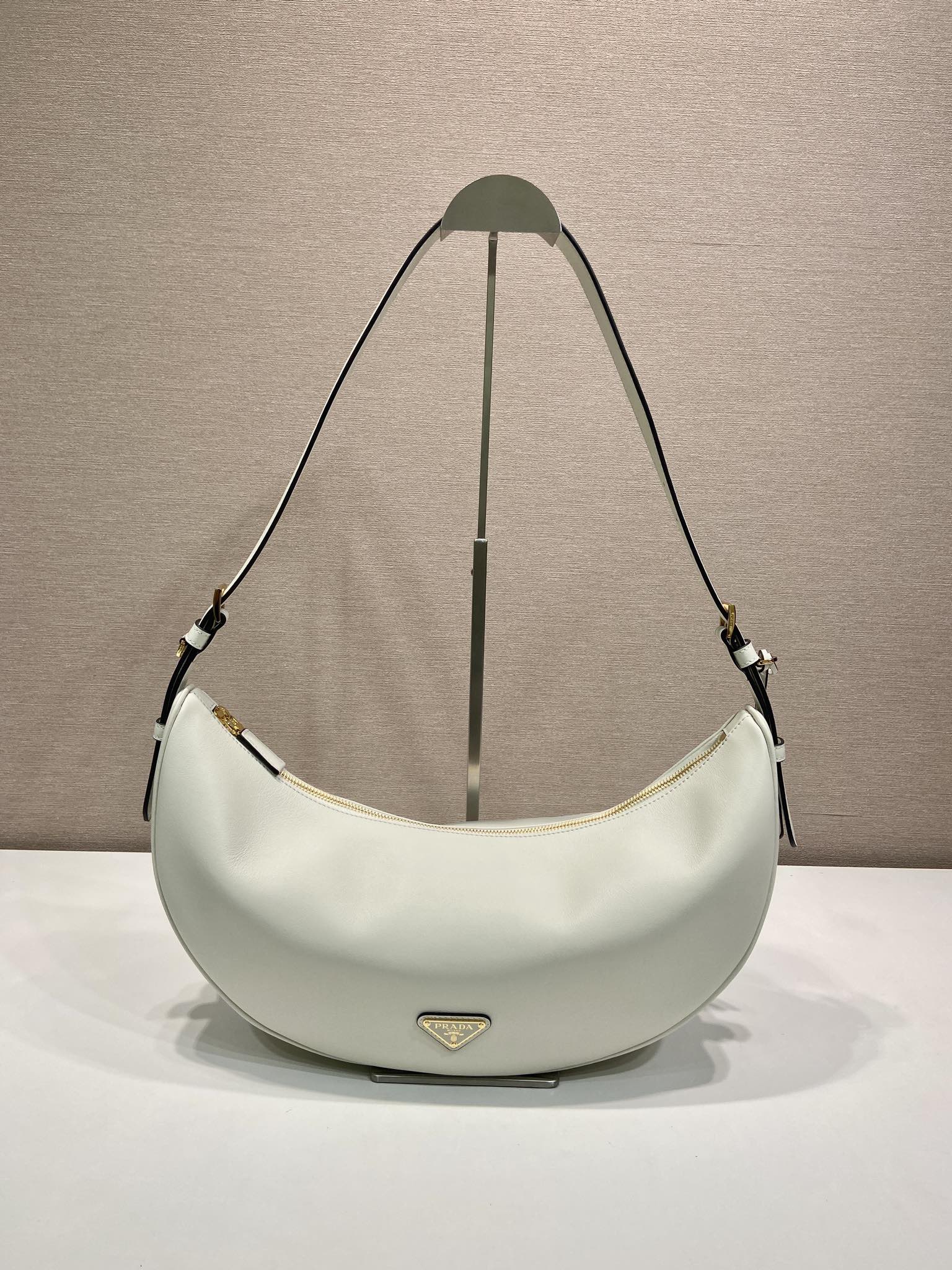 Bagsaaa Pra*a Demi-lune large leather shoulder bag 1BC255 white - 42cm