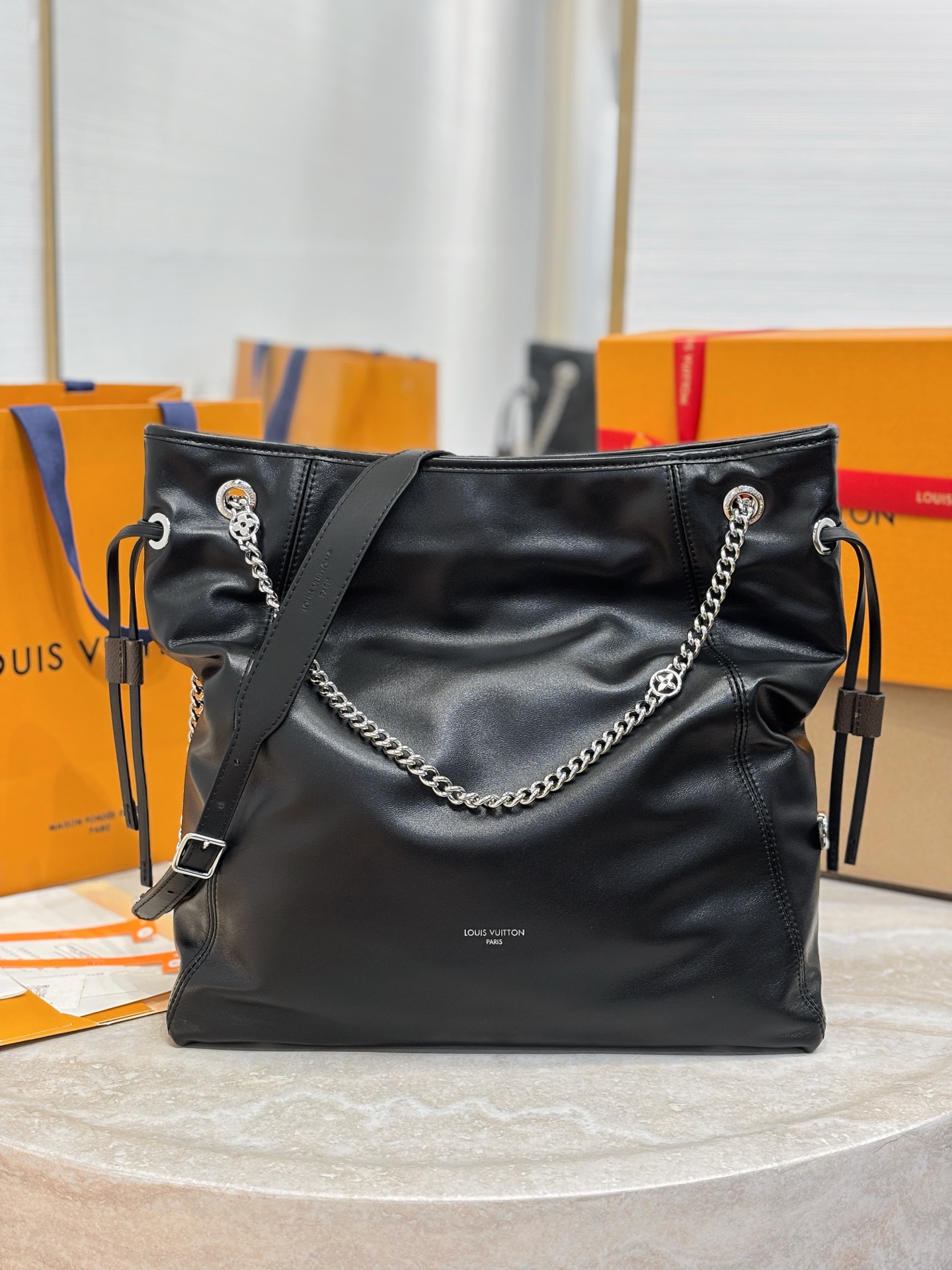 Bagsaaa LV M25545 Off Duty Vibe MM Black Bag - 33cm