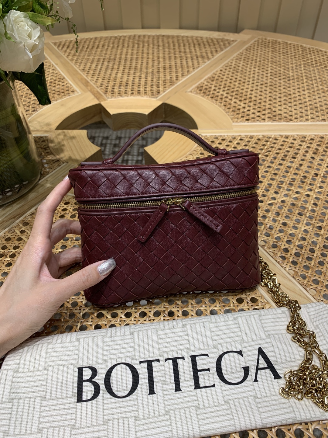 Bagsaaa B0tt*ga Ven*ta Small Soft Vanity 843800 red - 19 cm