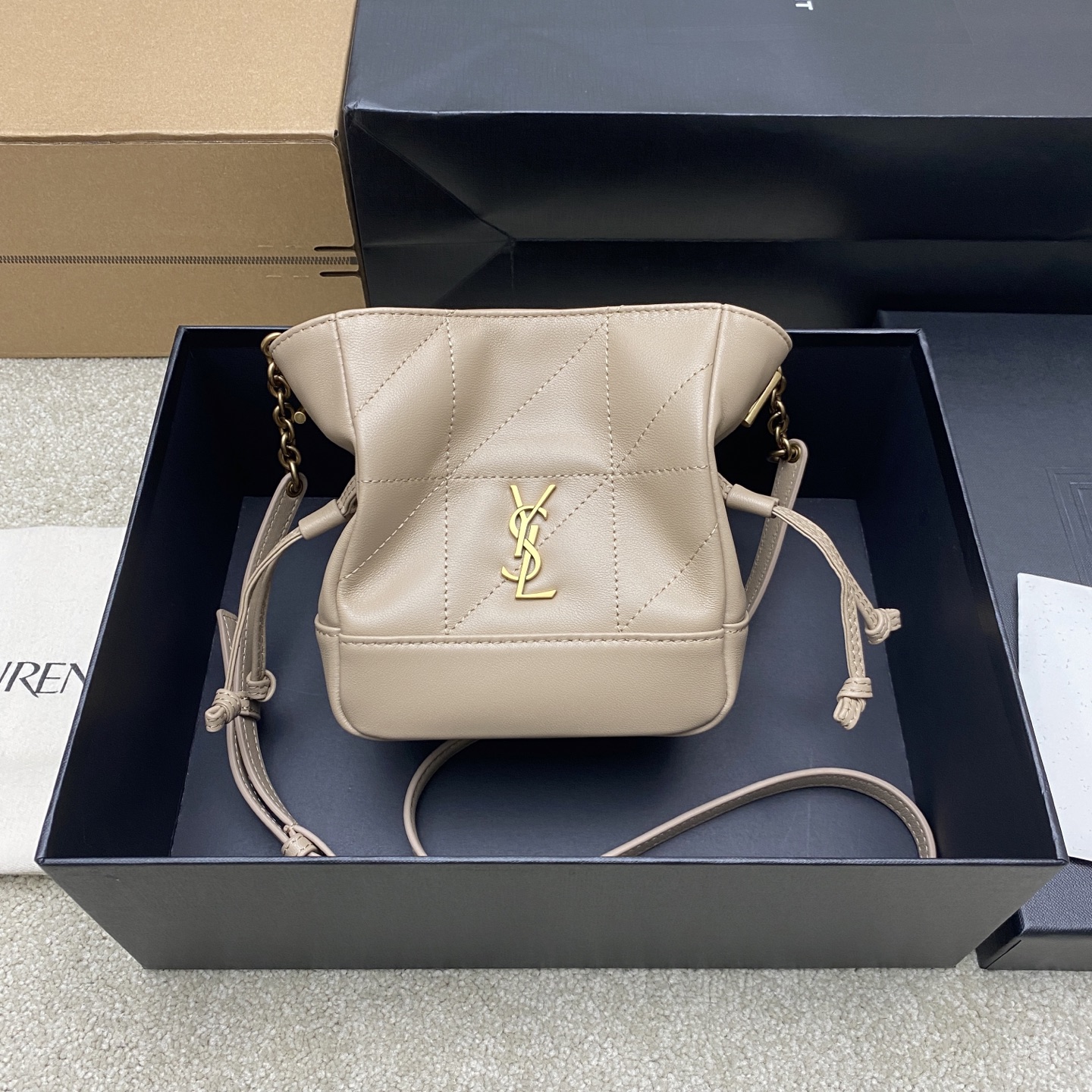 Bagsaaa Y51 JAMIE mini shoulder pouch in lambskin 859174 beige - 15.5cm